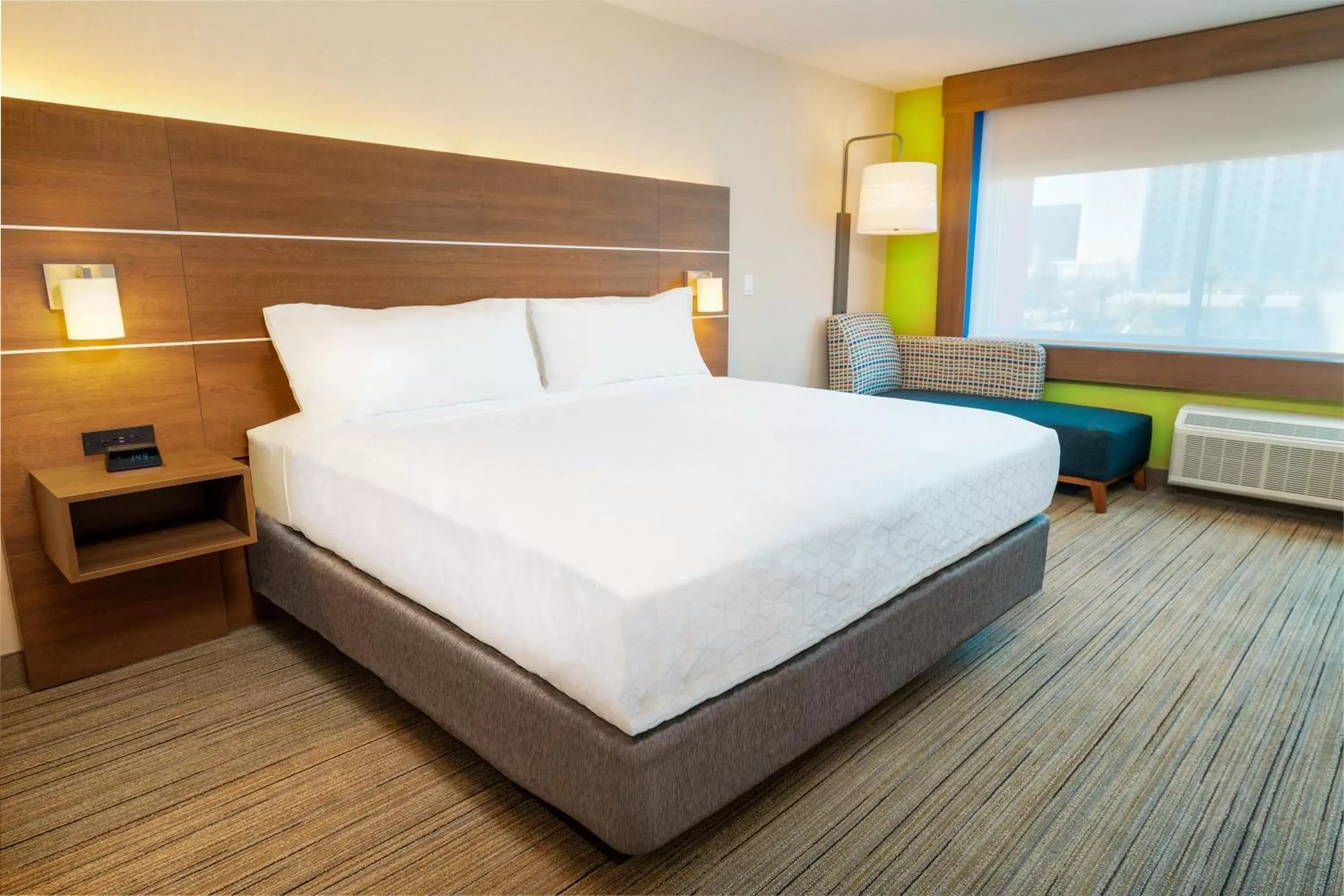 Photo of the whole room, Bed in Holiday Inn Express & Suites - Las Vegas - E Tropicana, an IHG Hotel
