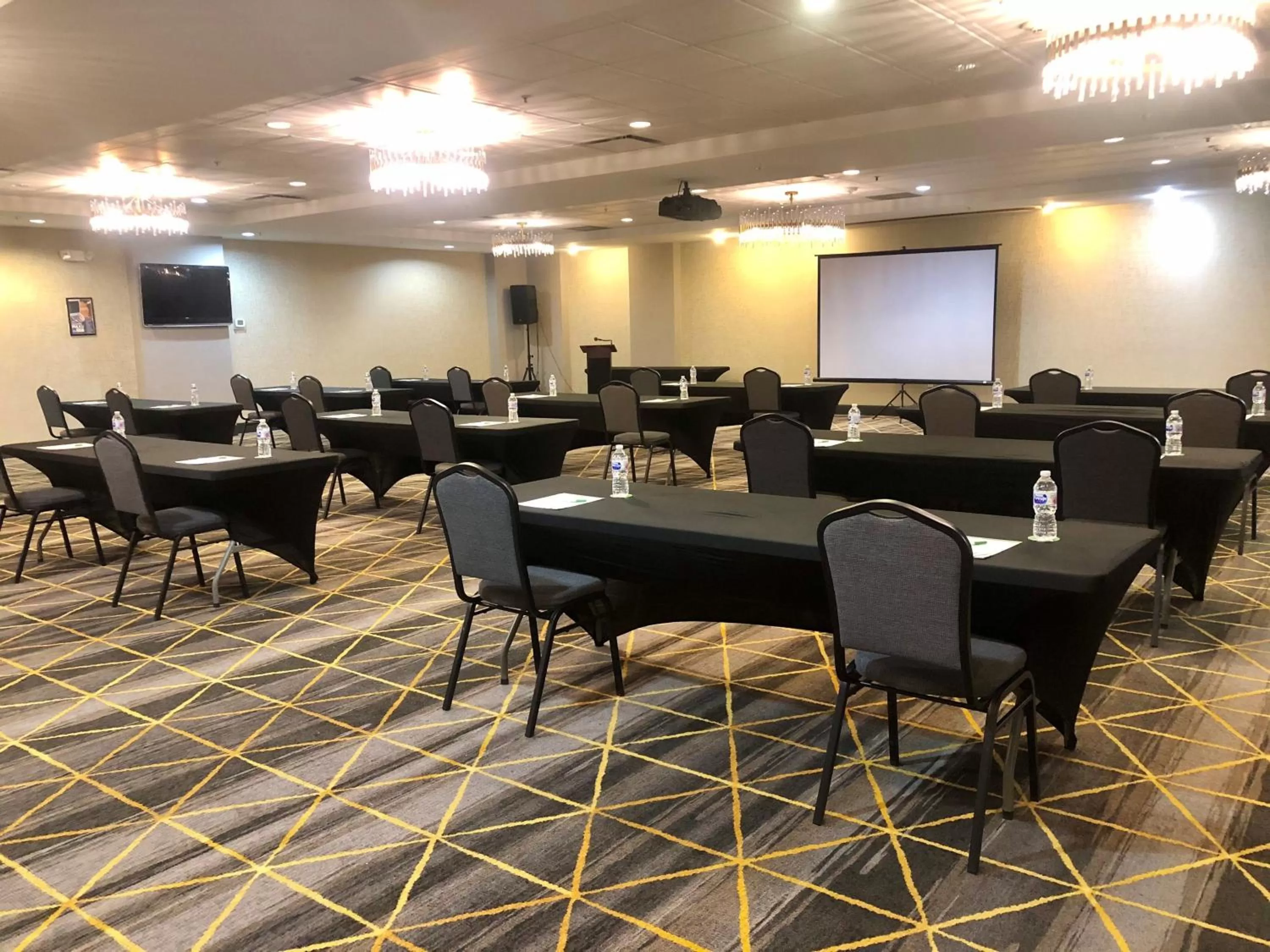 Meeting/conference room in Holiday Inn Lansdale-Hatfield by IHG