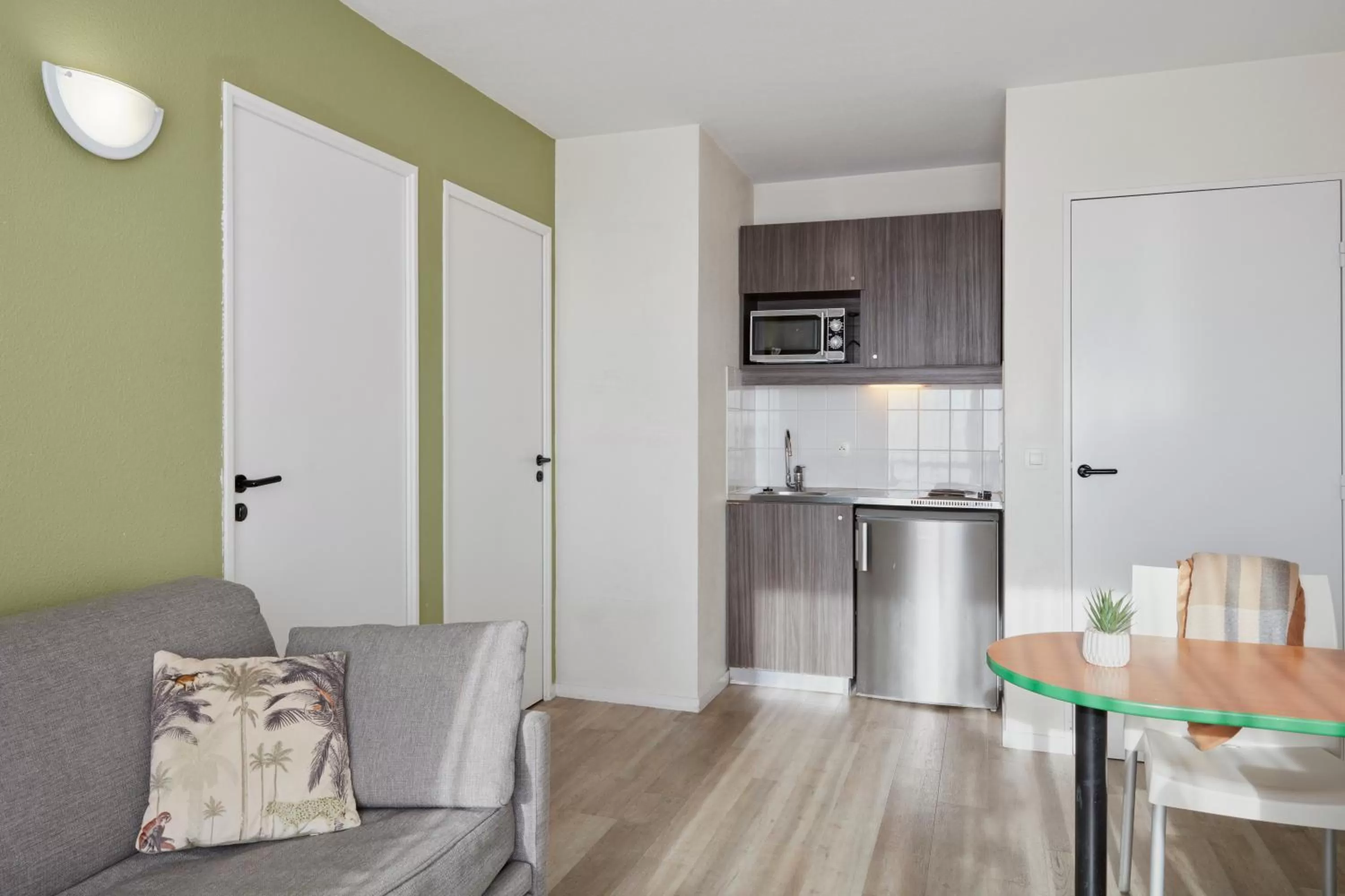 kitchen in Aparthotel Adagio Access Bordeaux Rodesse