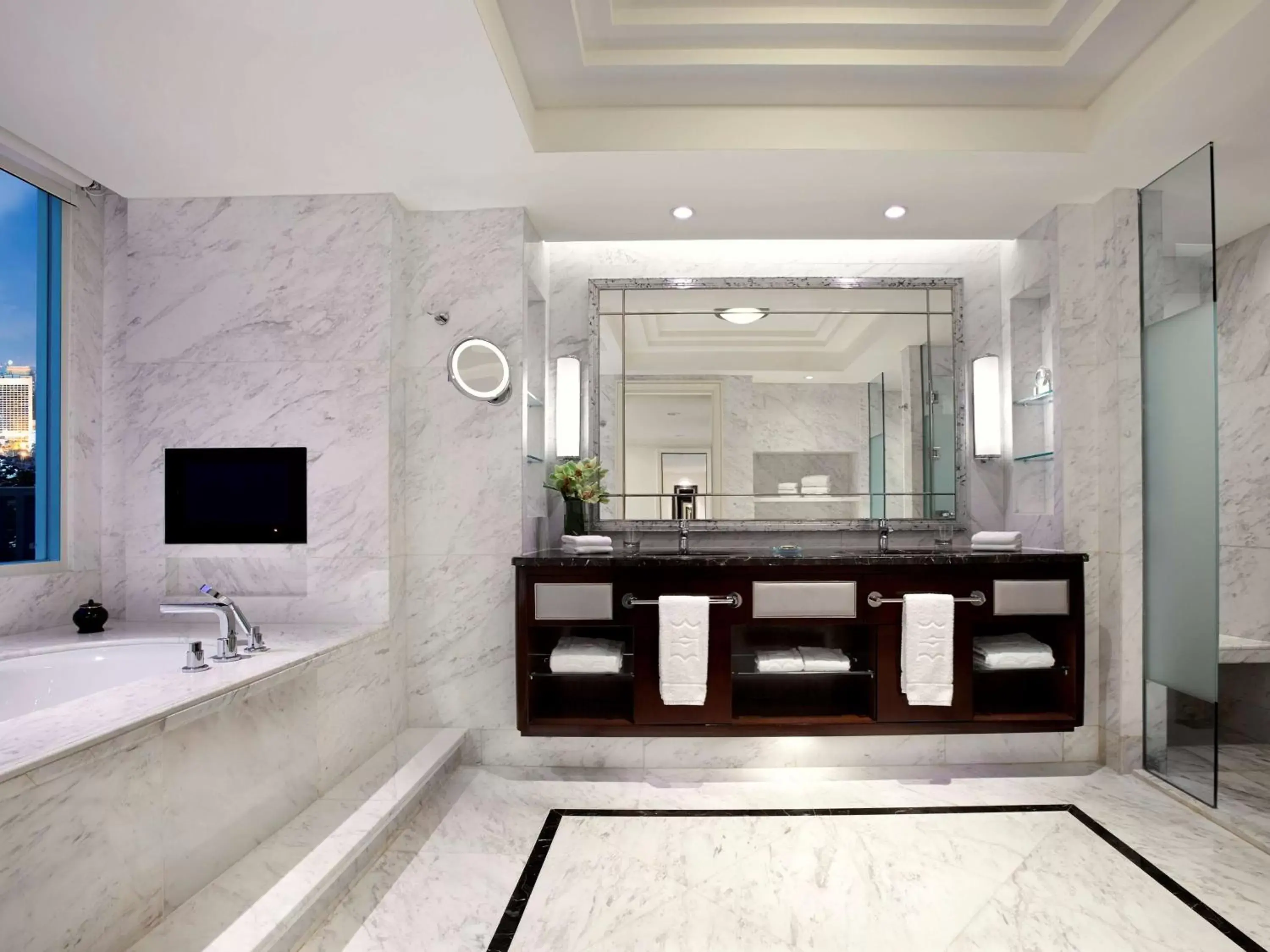 Bathroom in Shangri-La Jakarta