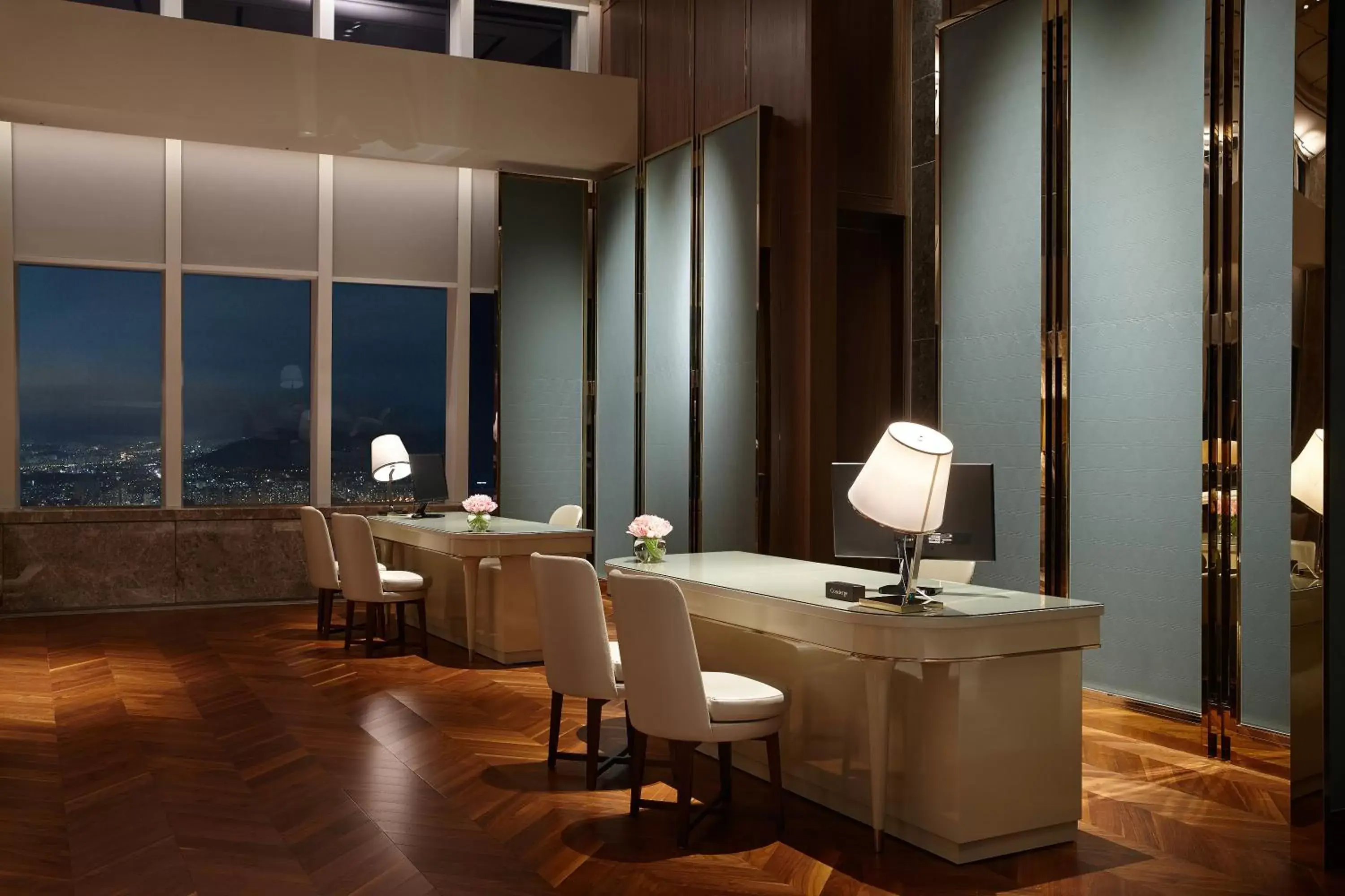 Lobby or reception, Bathroom in Signiel Seoul