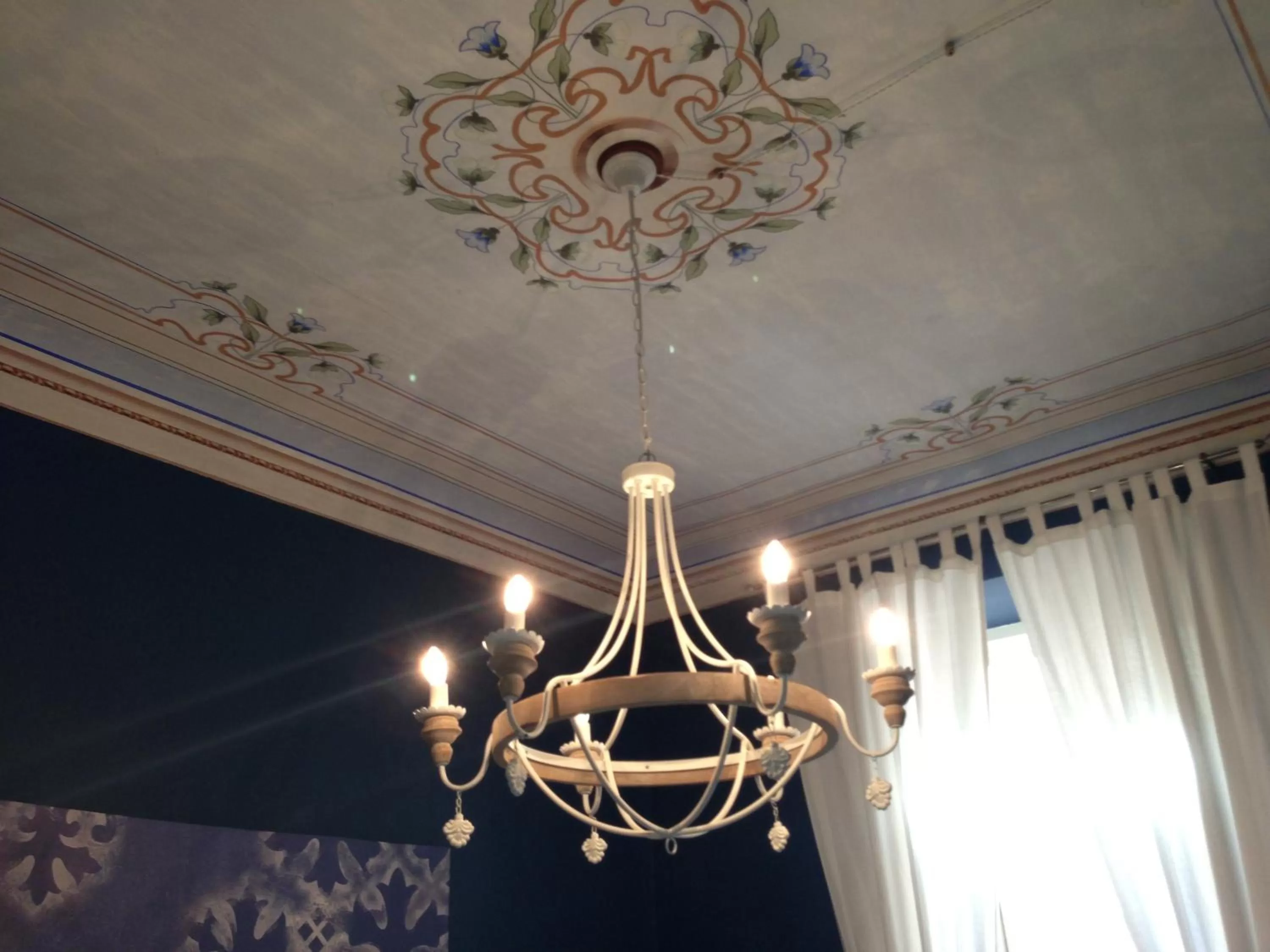 Decorative detail in Albergo Diffuso Dimora Rossi B&B