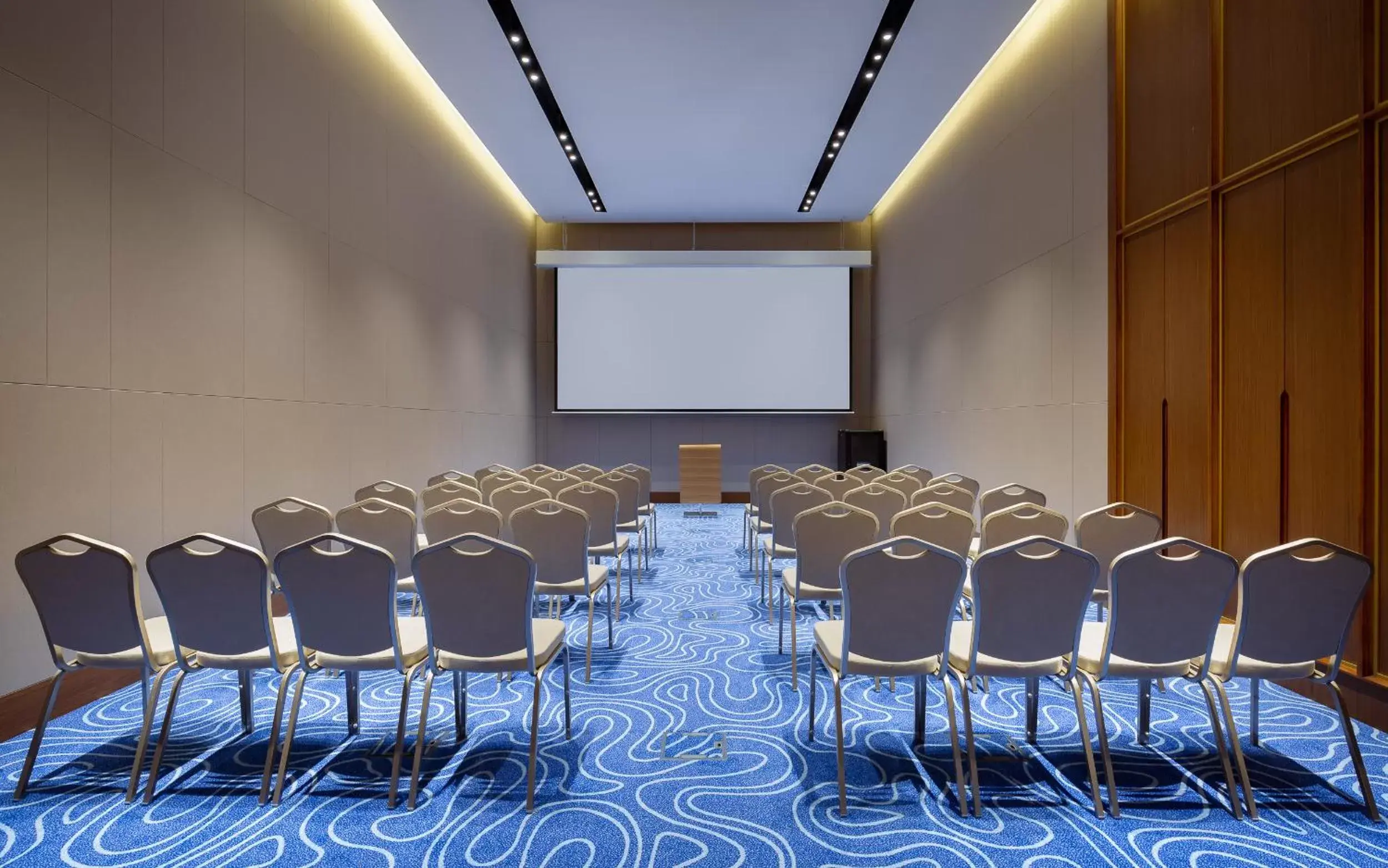 Meeting/conference room in Swissôtel Wellness Resort Alatau Almaty