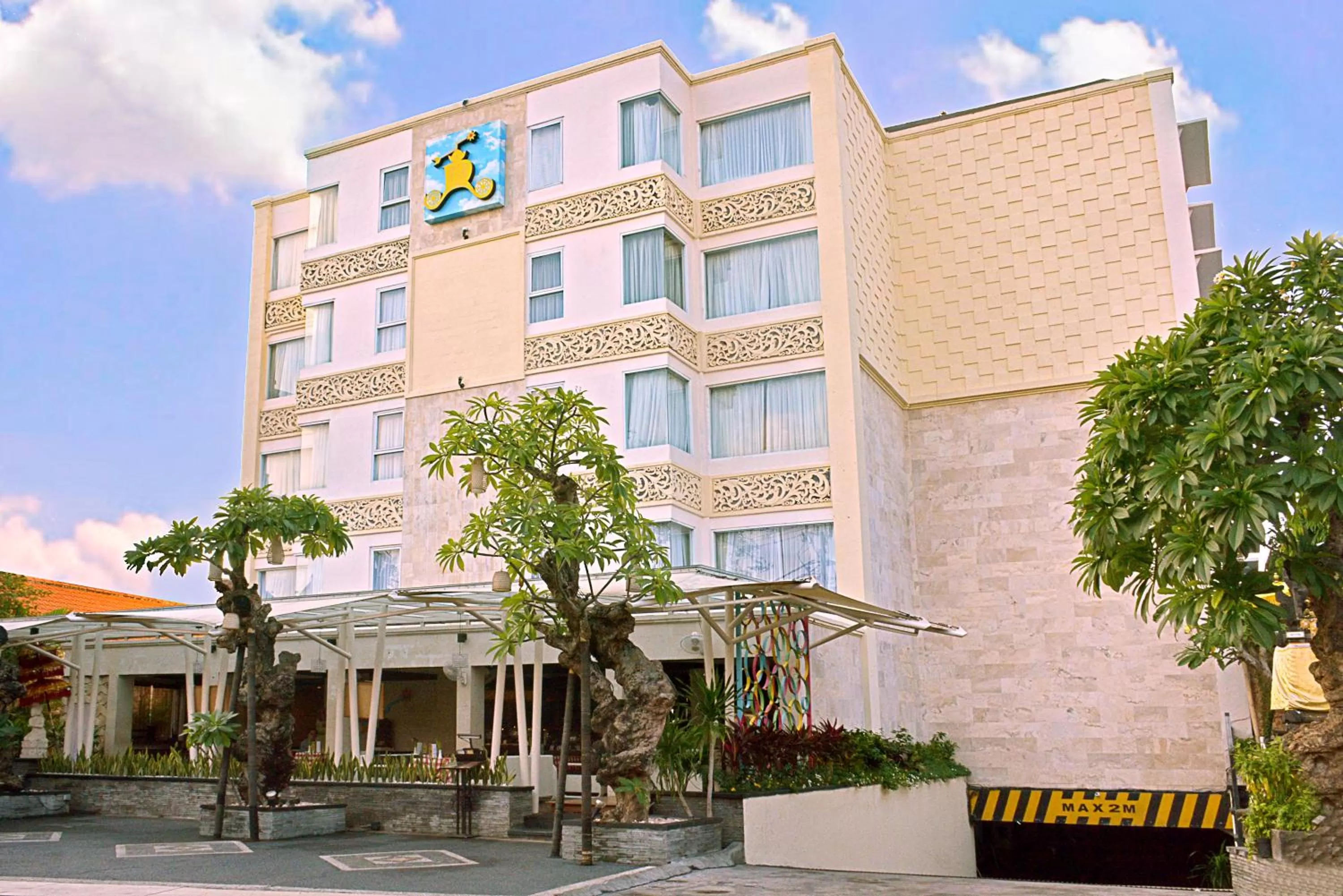 Property building in Royal Regantris Kuta