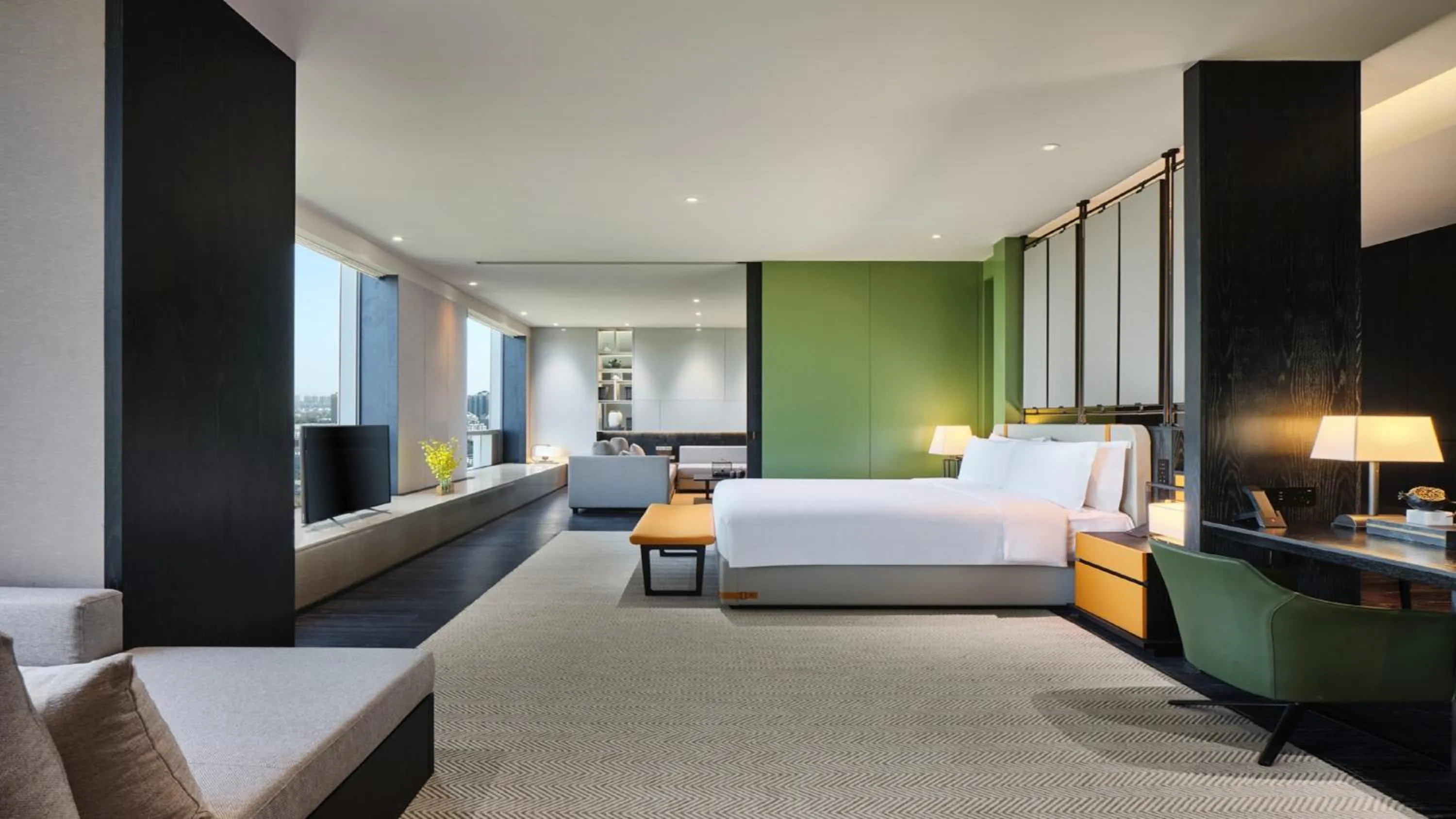 Photo of the whole room, Bed in InterContinental Xi'an North by IHG