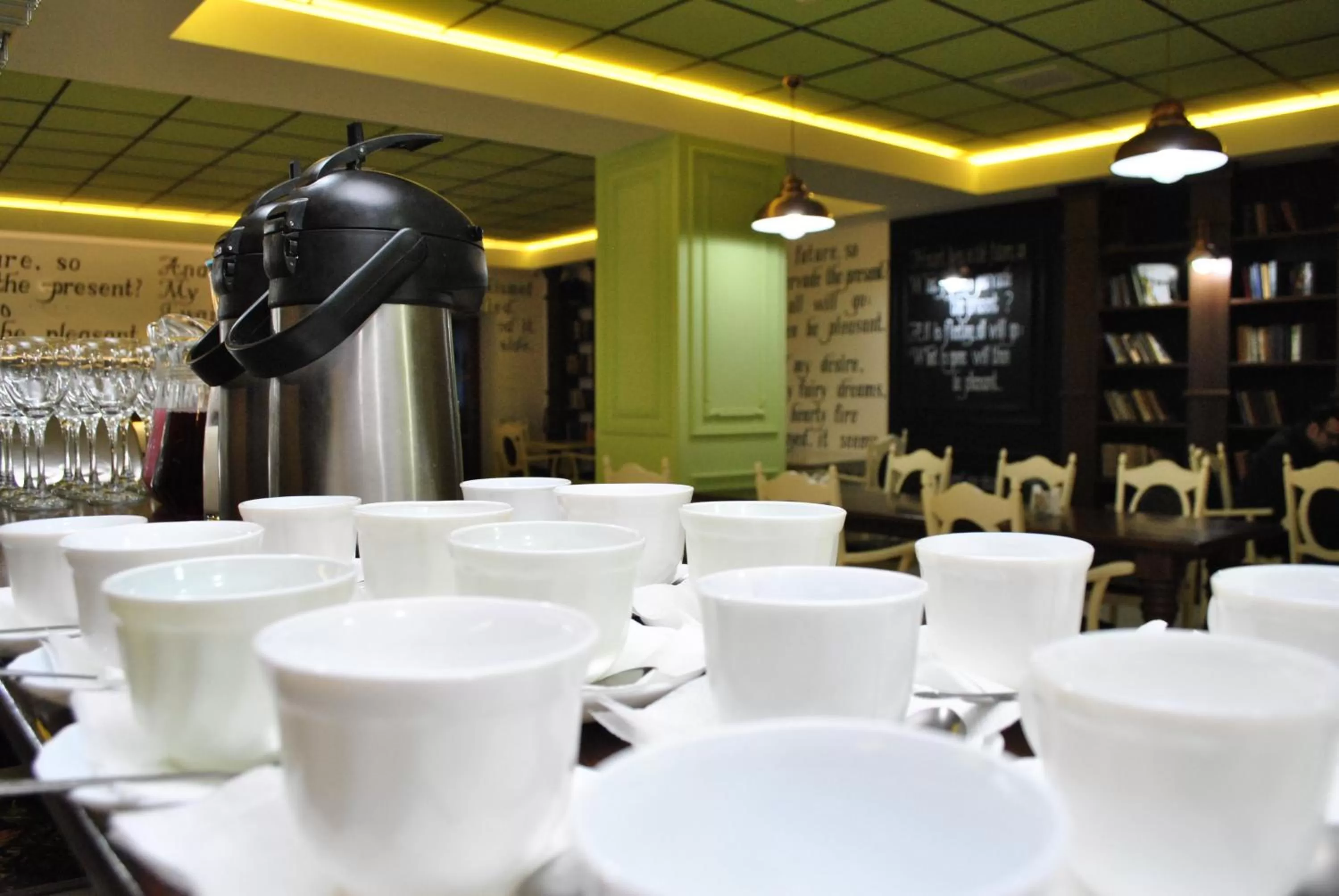 Breakfast, Restaurant/Places to Eat in LidoLux