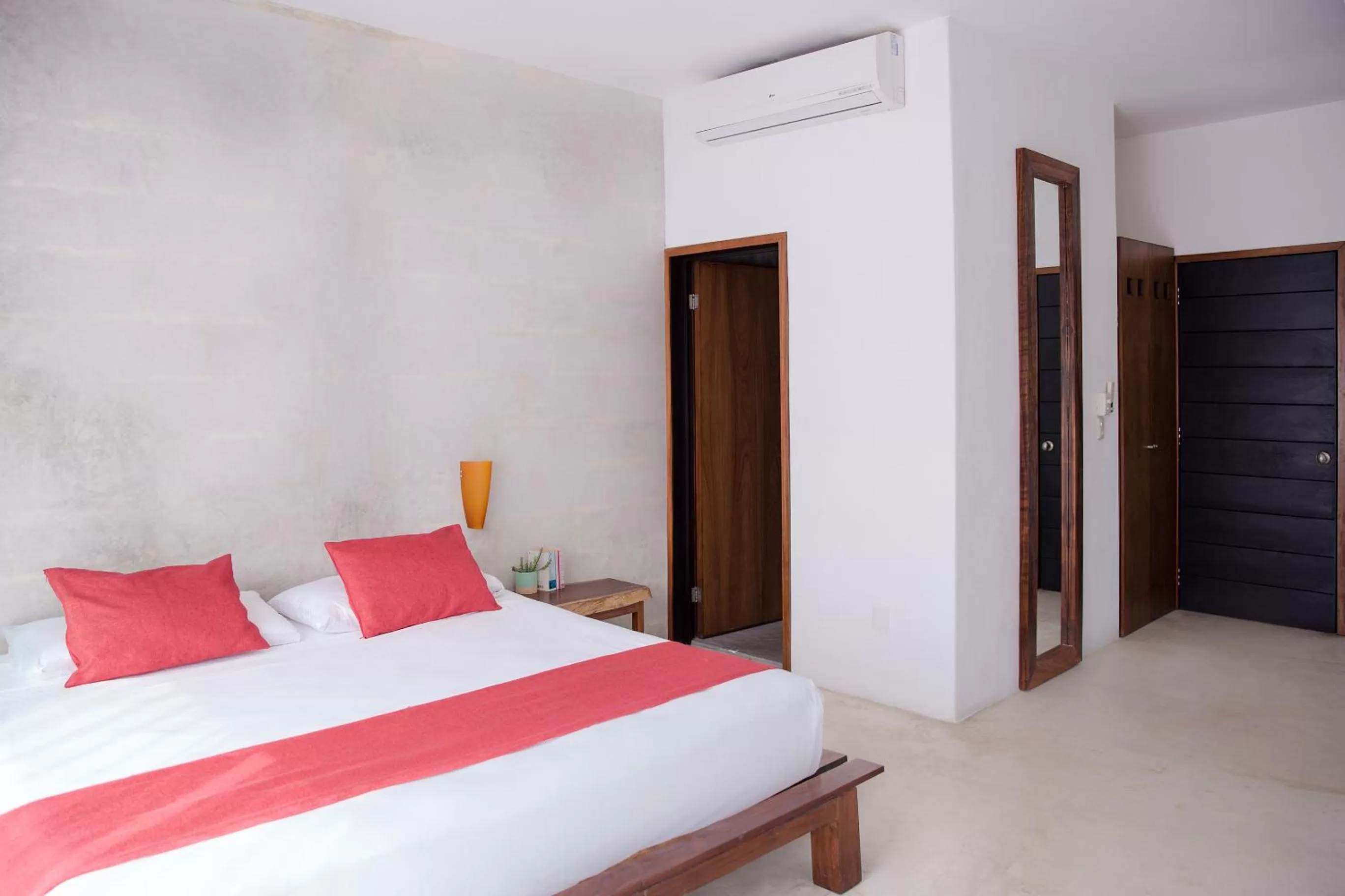 Bedroom, Bed in Villas H2O