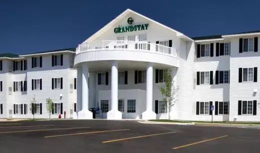 Property Building in GrandStay Residential Suites Rapid City