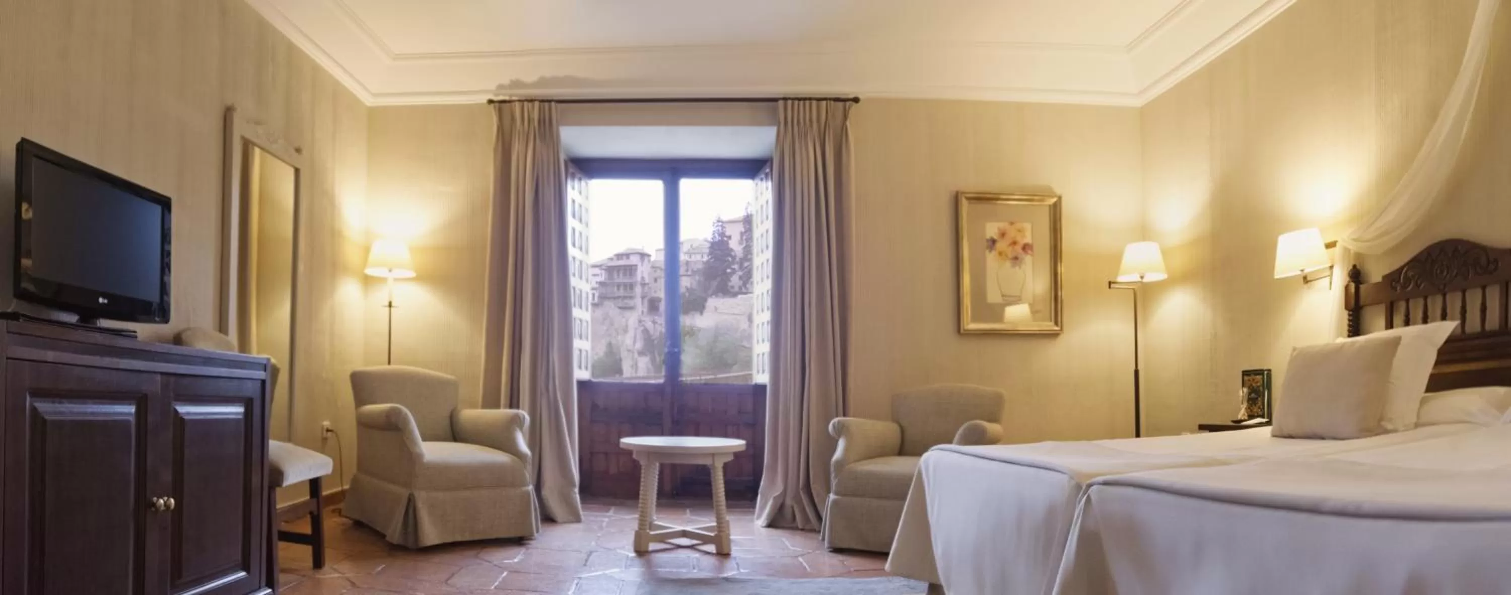 Photo of the whole room, Bed in Parador de Cuenca