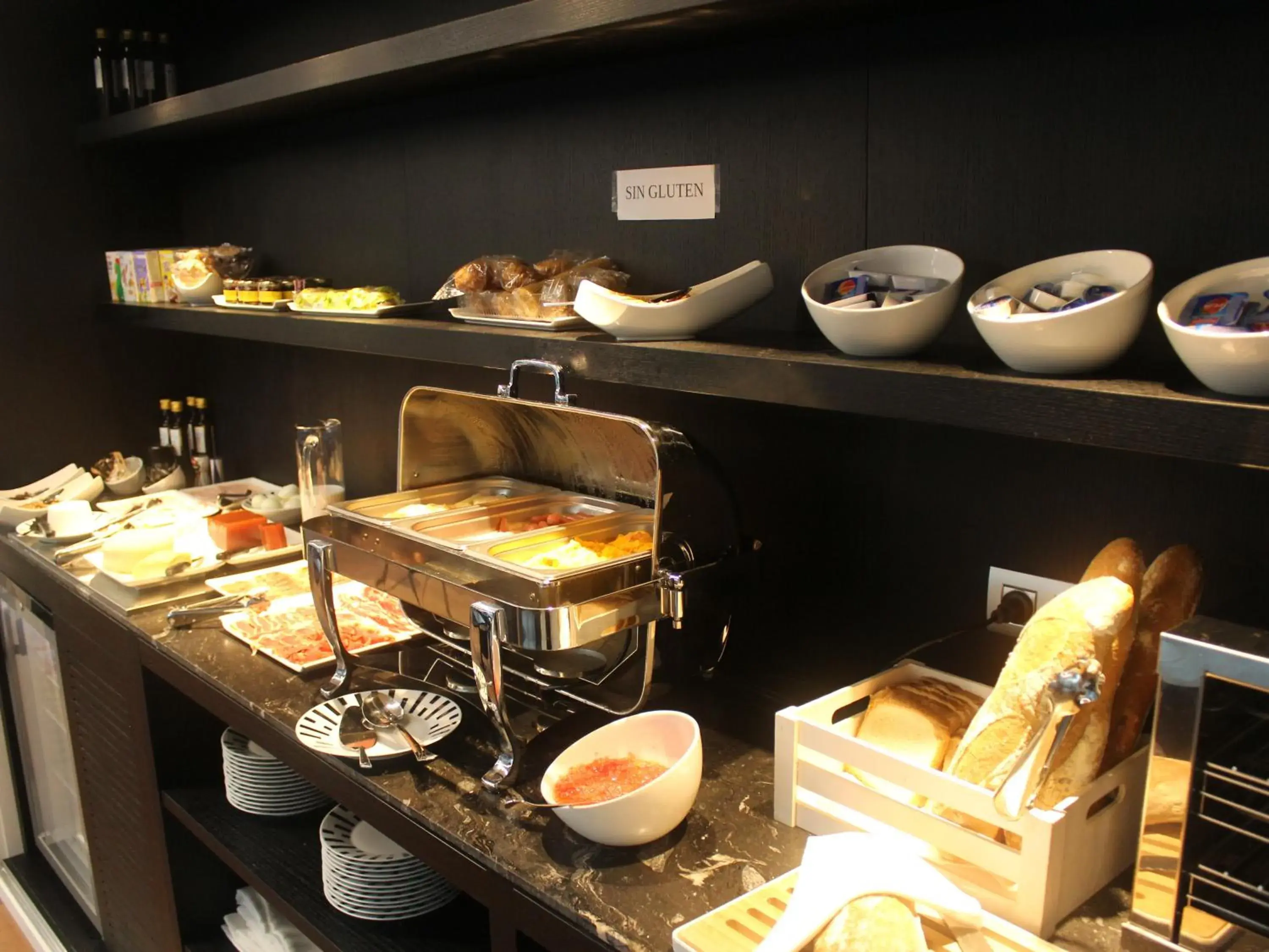 Buffet breakfast, Food in Viveiro Urban Hotel
