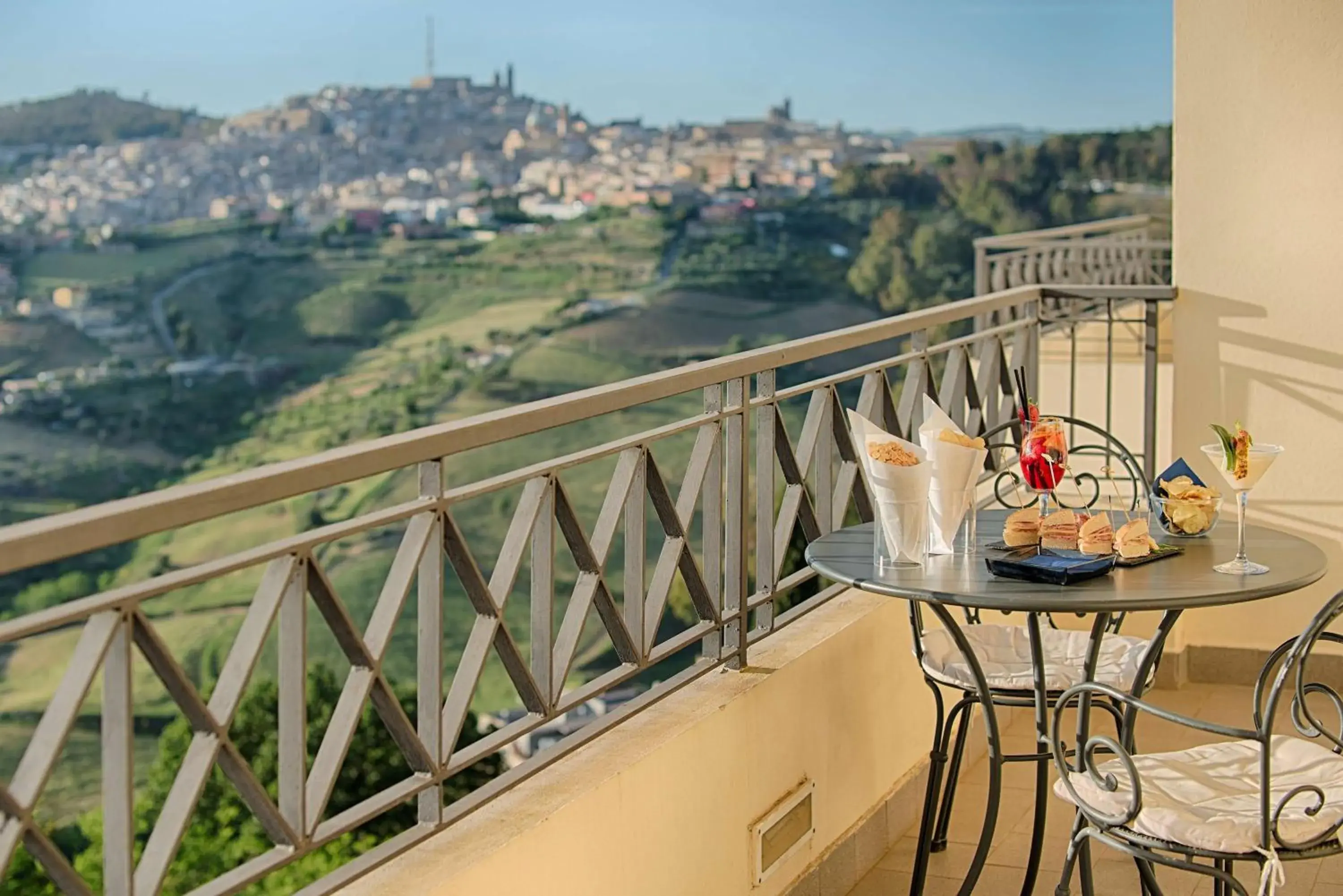 Property building, Balcony/Terrace in NH Caltagirone Villa San Mauro