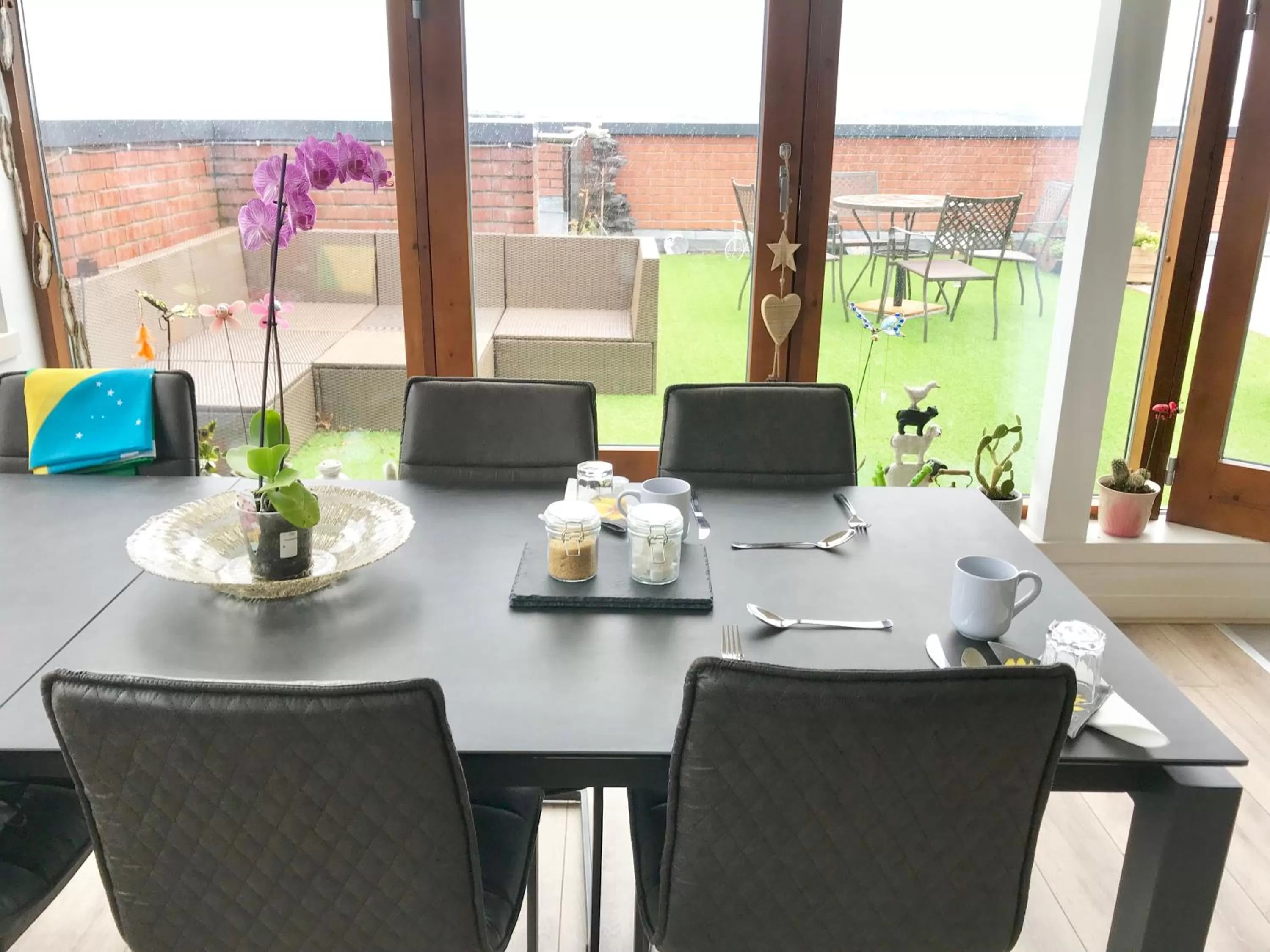 Dining area in James Clow Bed & Breakfast