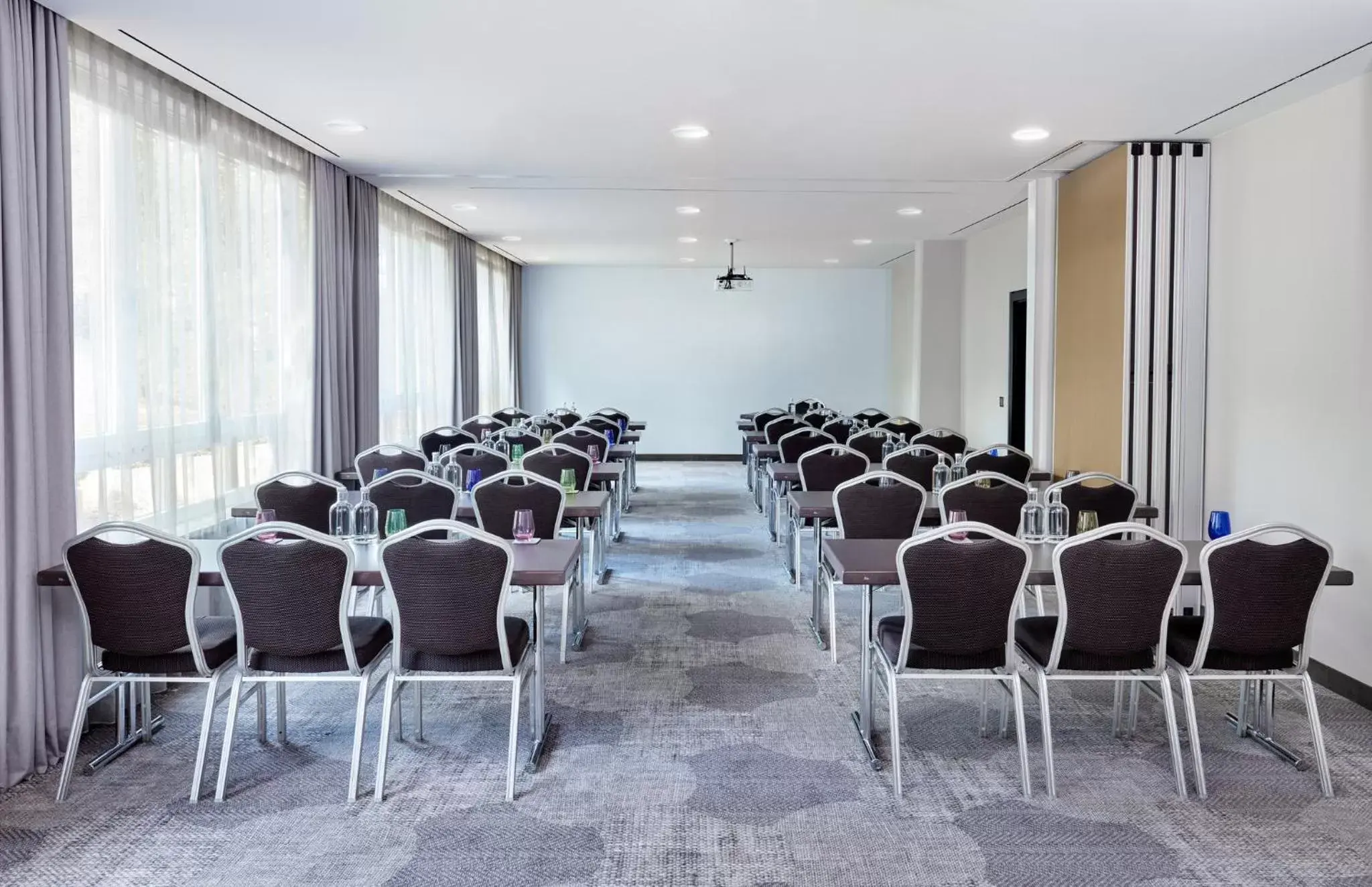 Meeting/conference room in Crowne Plaza Hamburg-City Alster, an IHG Hotel