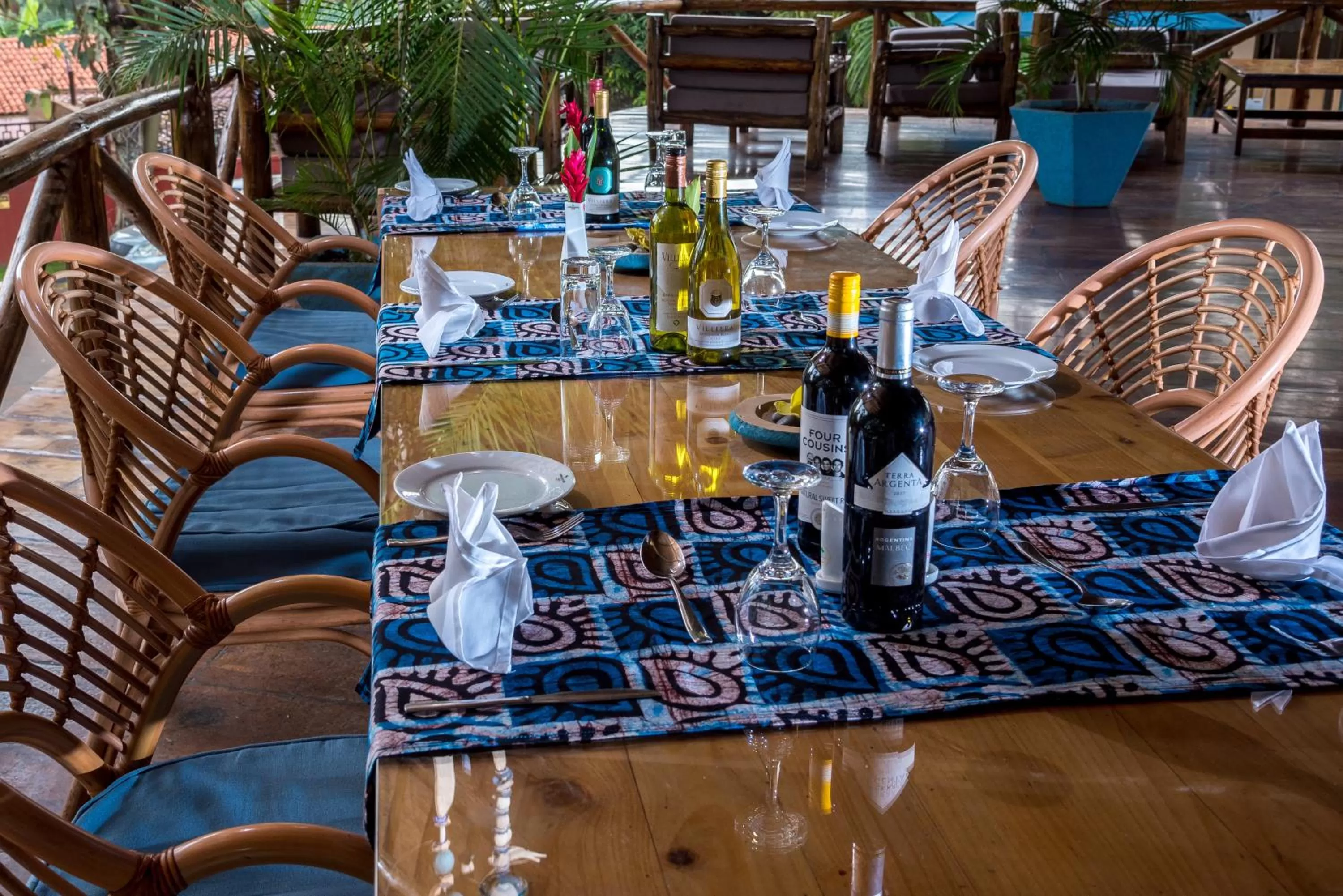 Food and drinks in Dolphin Suites