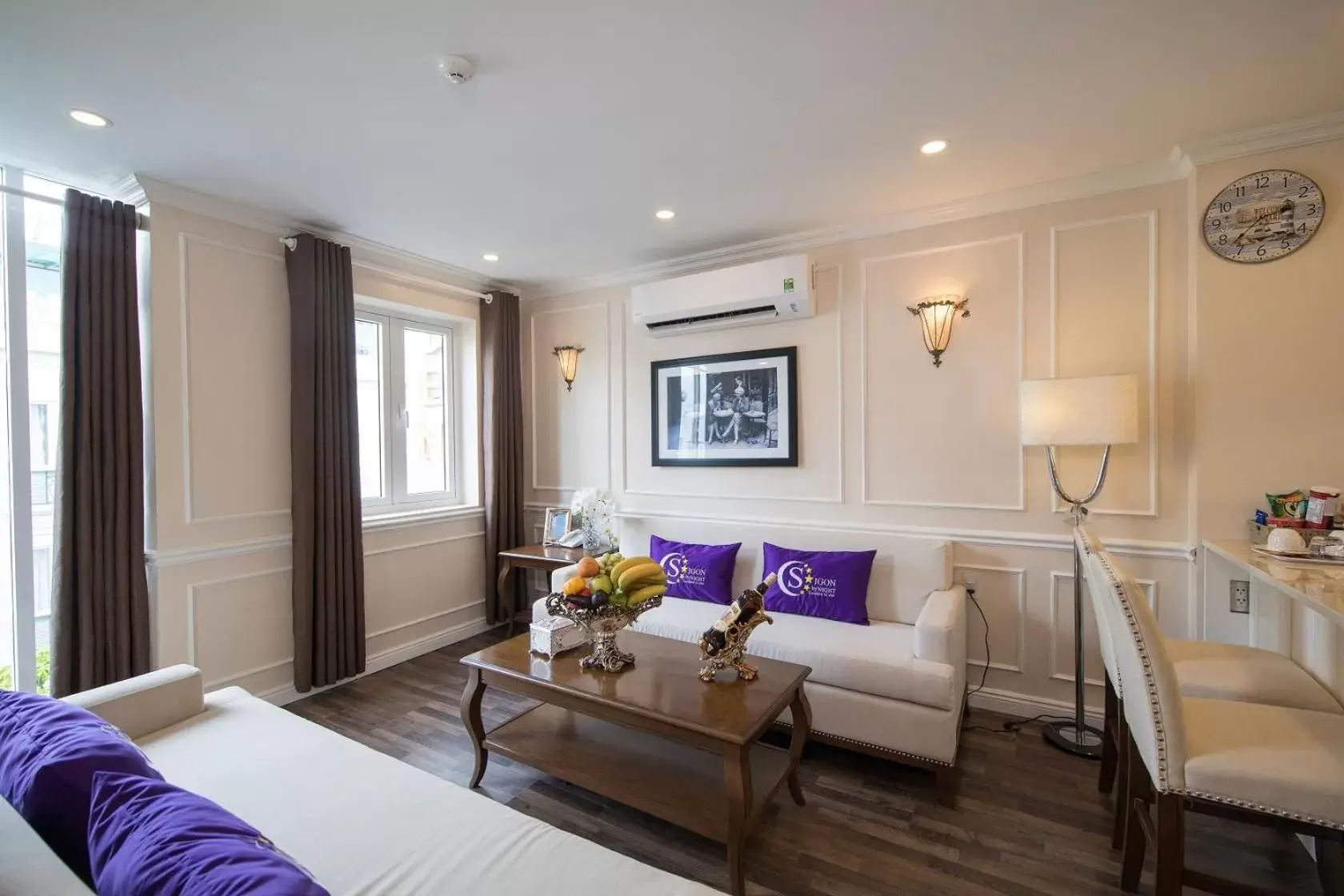 Living room, Bed in Saigon By Night Luxury Hotel Living room, Bed in Saigon By Night Luxury Hotel