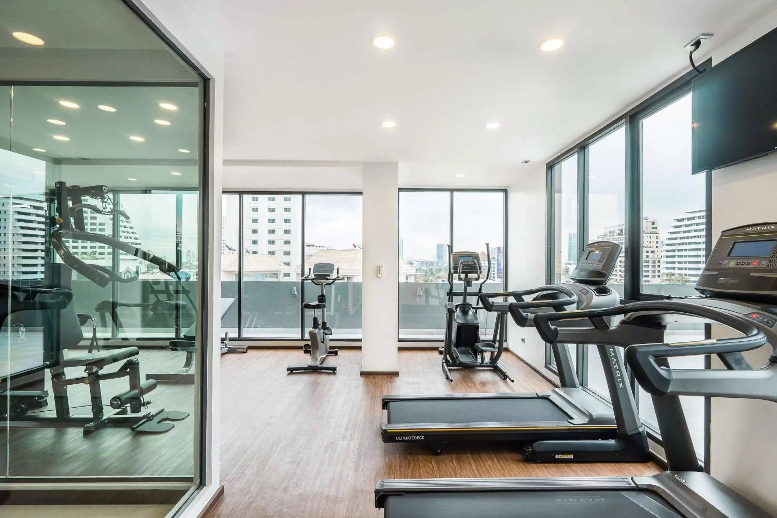 Spa and wellness centre/facilities, Fitness Center/Facilities in SureStay Plus Hotel by Best Western Sukhumvit 2