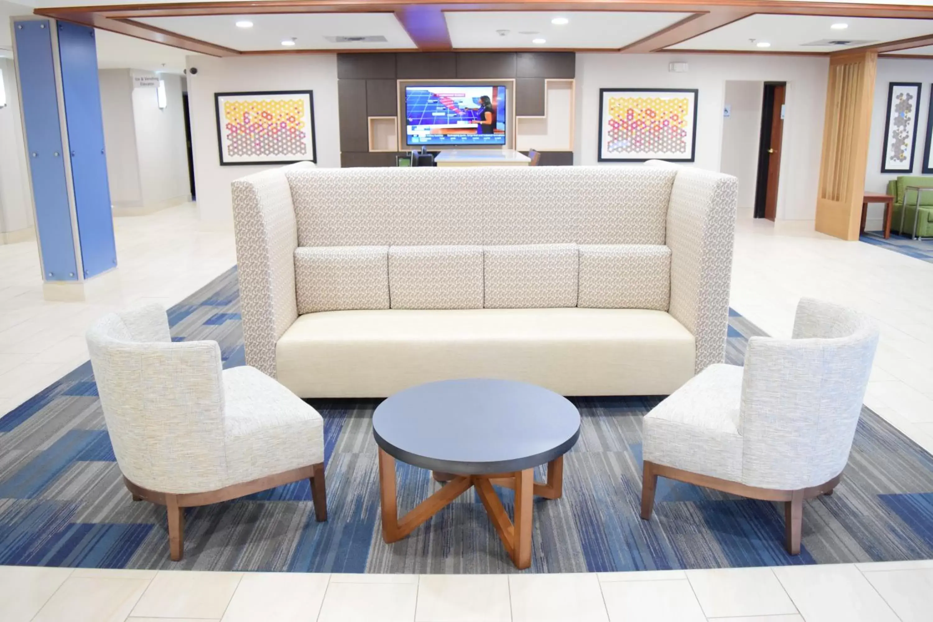 Seating Area in Holiday Inn Express & Suites Pensacola West I-10, an IHG Hotel