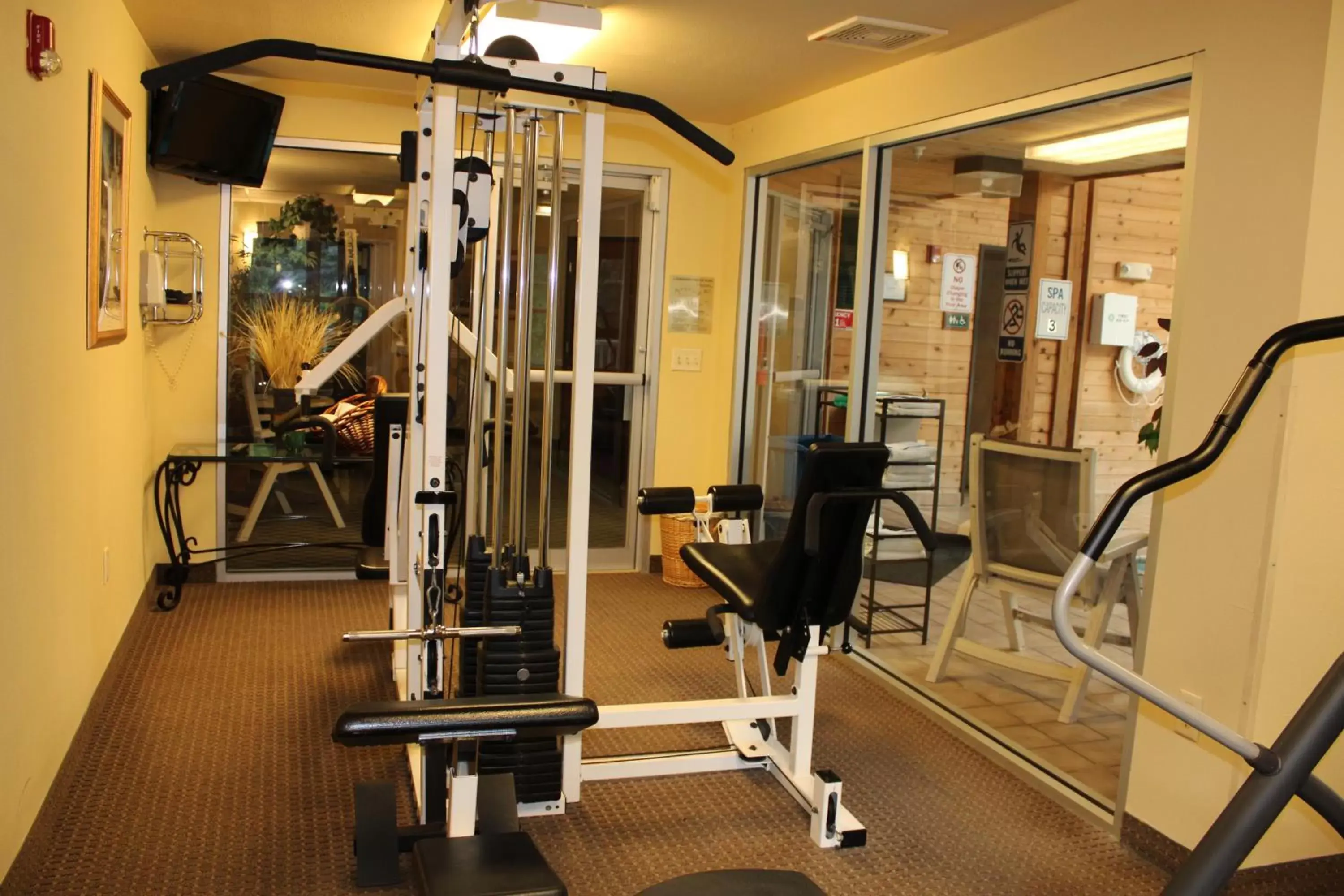 Patio, Fitness Center/Facilities in Mill Creek Hotel