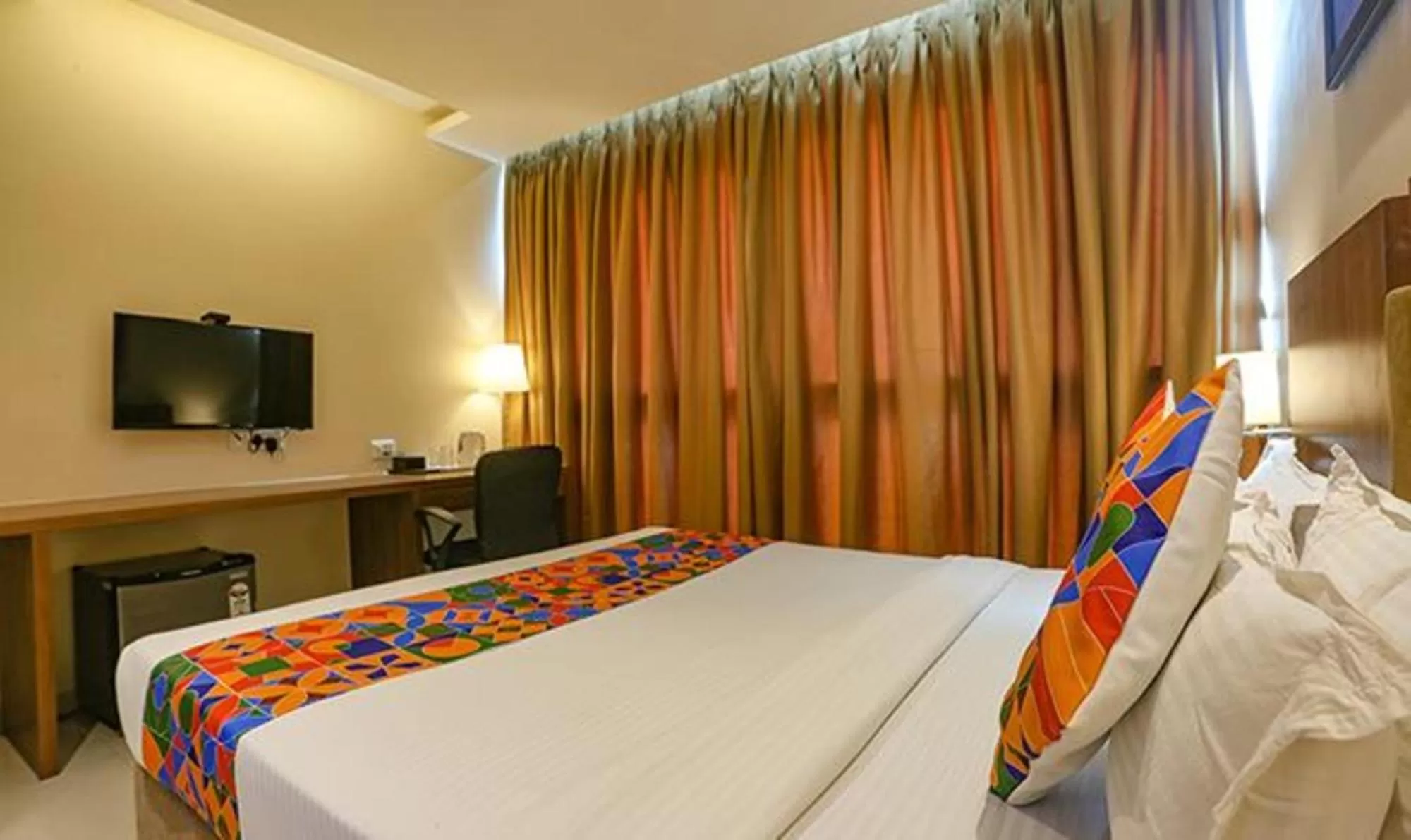 Bed in FabHotel Royal International - Nr Mumbai International Airport