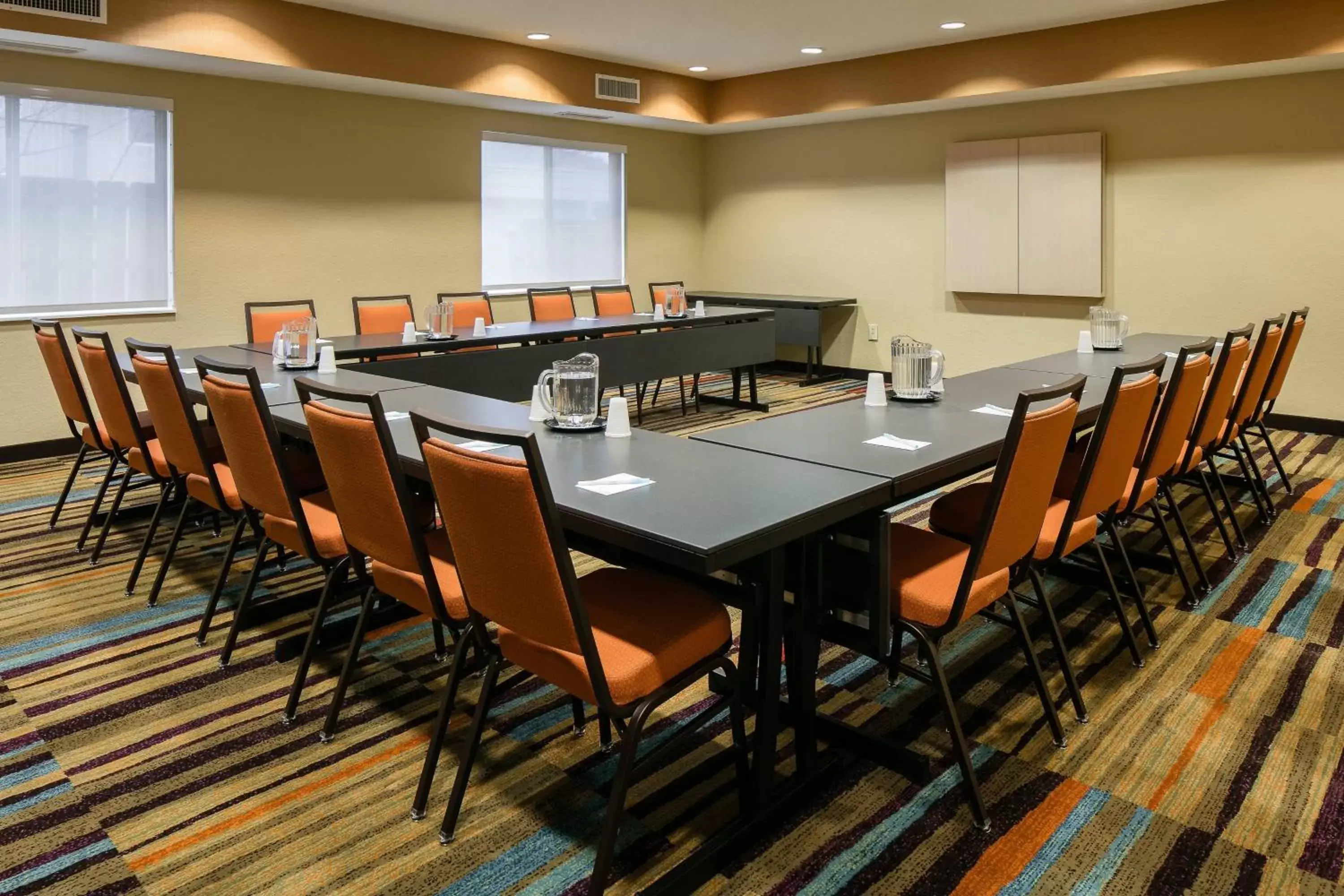 Meeting/conference room in Fairfield Inn & Suites Kansas City Airport