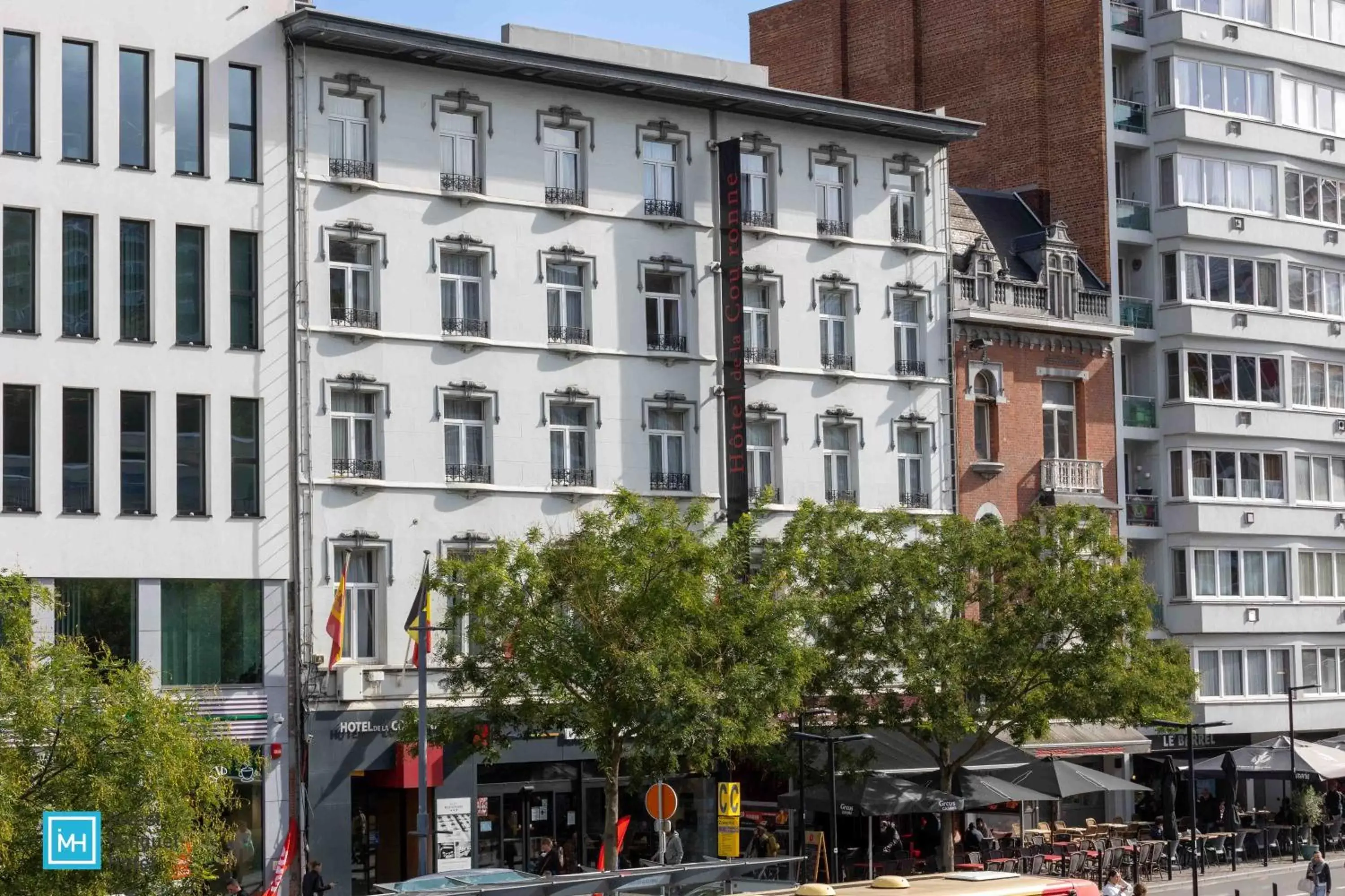 Facade/entrance, Property Building in Hotel De La Couronne Liege