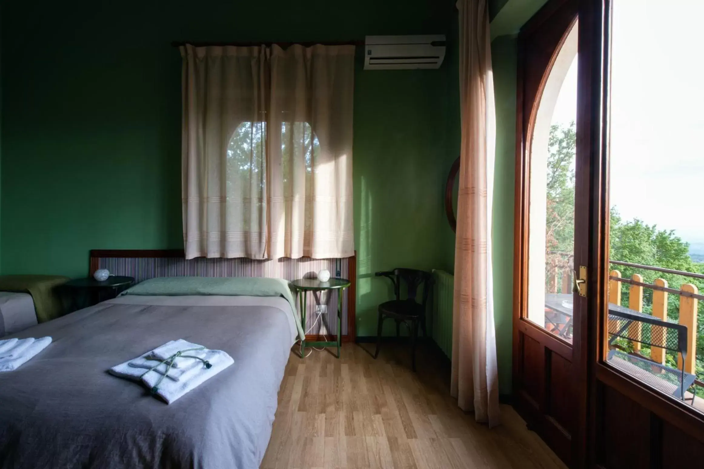 Bedroom, Bed in Domus Verdiana