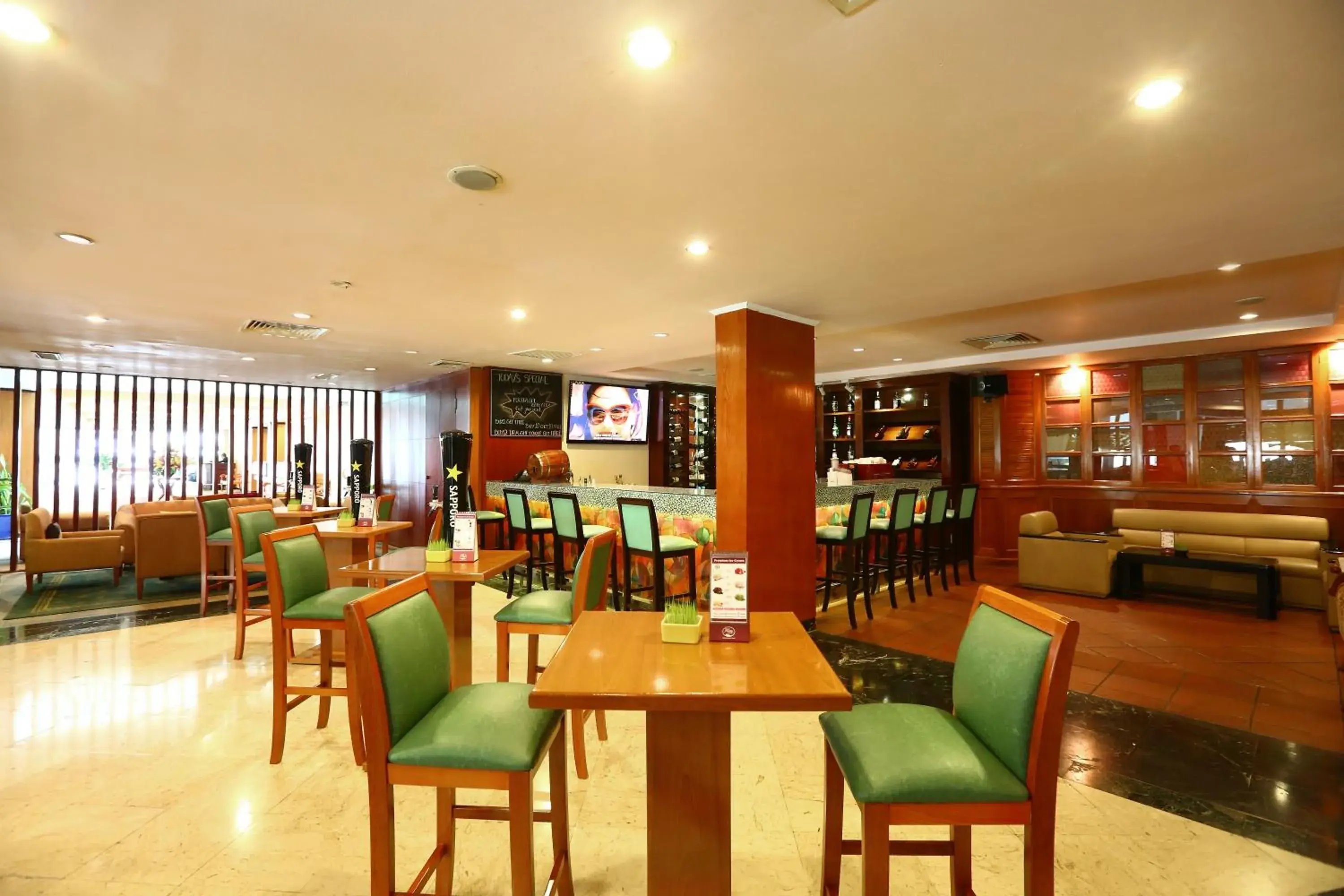 Lounge or bar, Restaurant/Places to Eat in Ramana Saigon Hotel