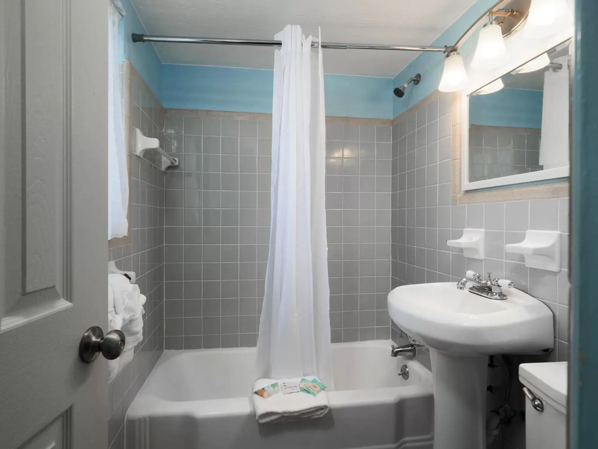 Bathroom in South Beach Inn - Cocoa Beach