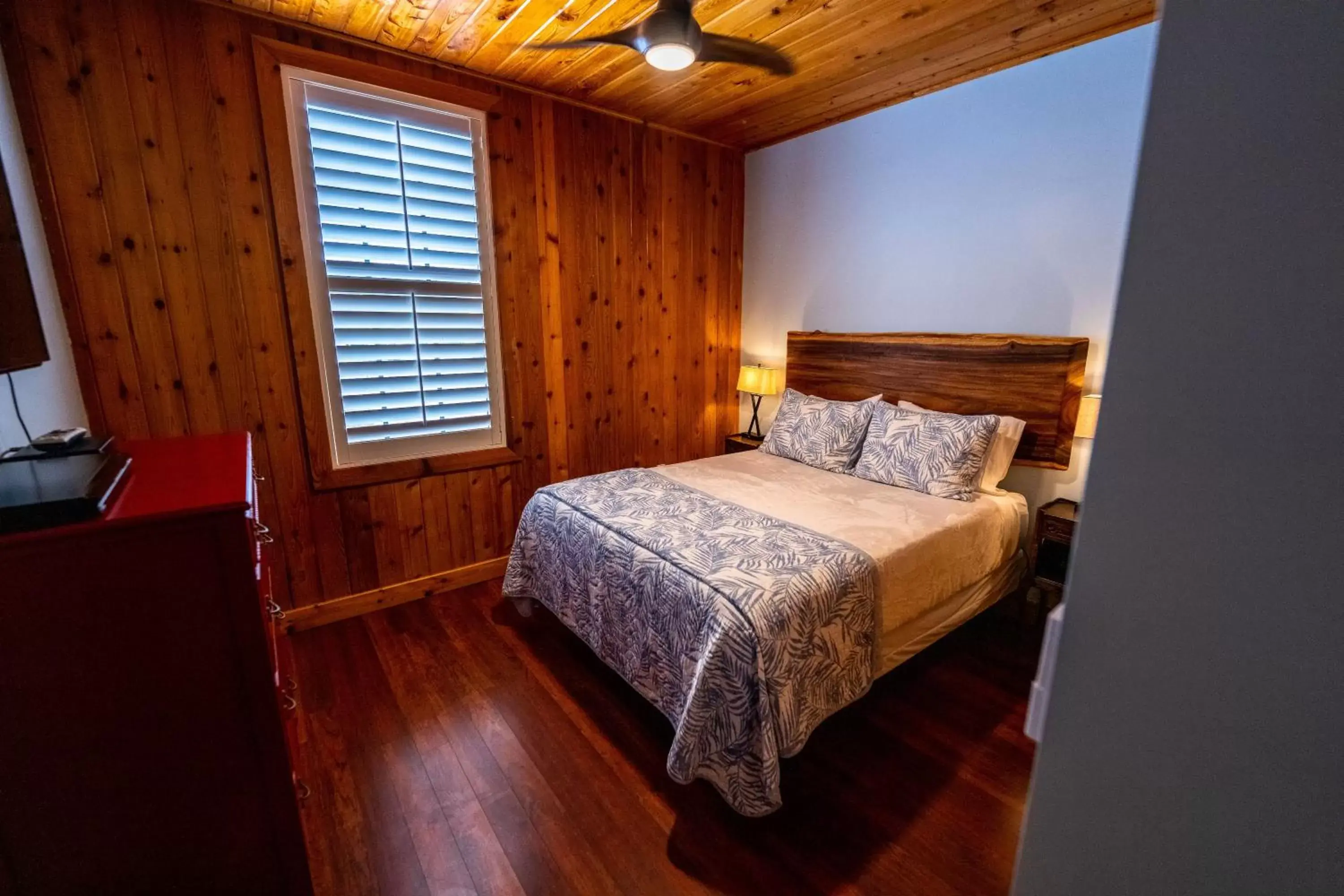 Bedroom, Bed in Jensen Beach Inn