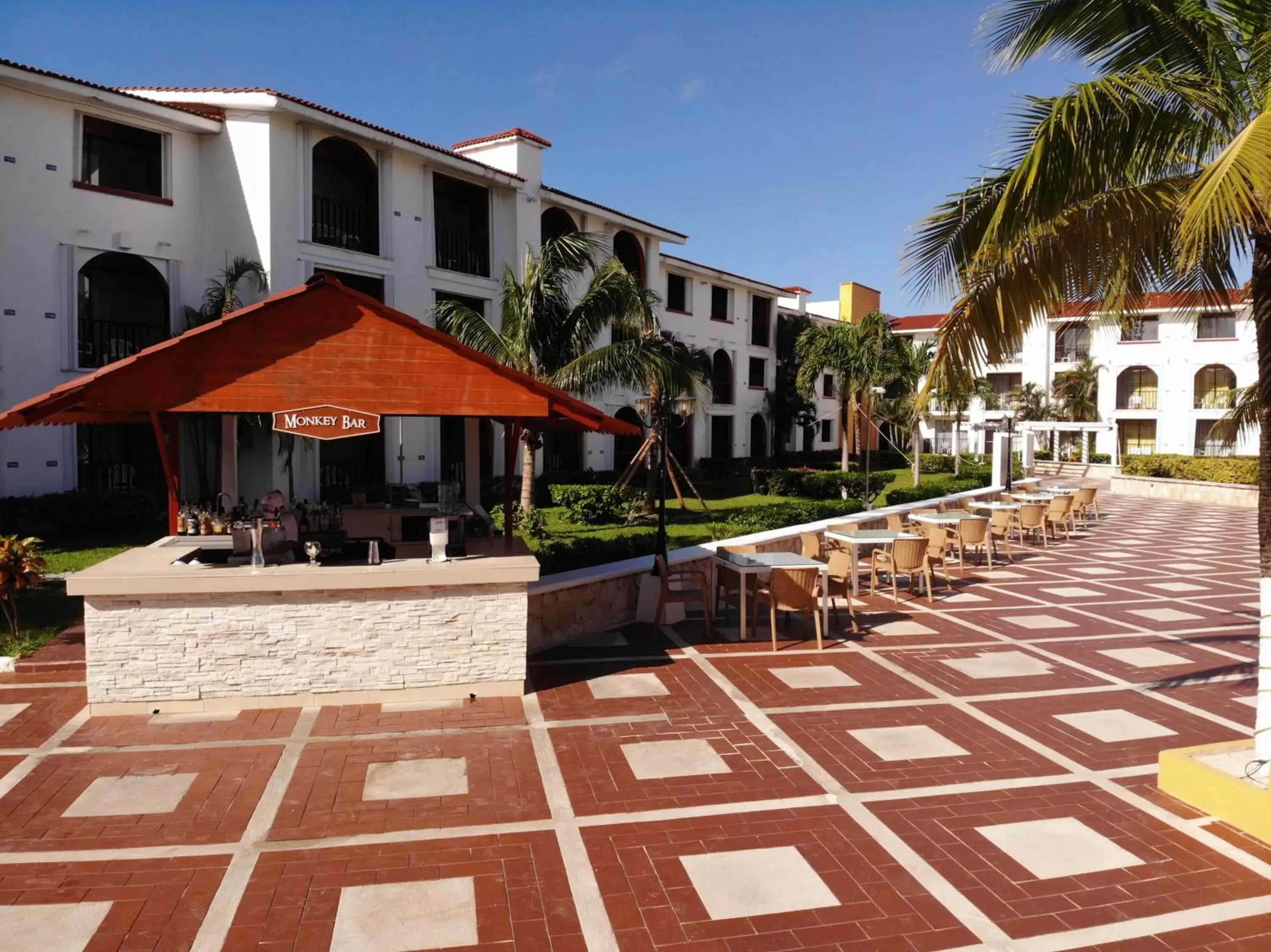 Lounge or bar, Property Building in Cozumel Hotel & Resort Trademark Collection by Wyndham