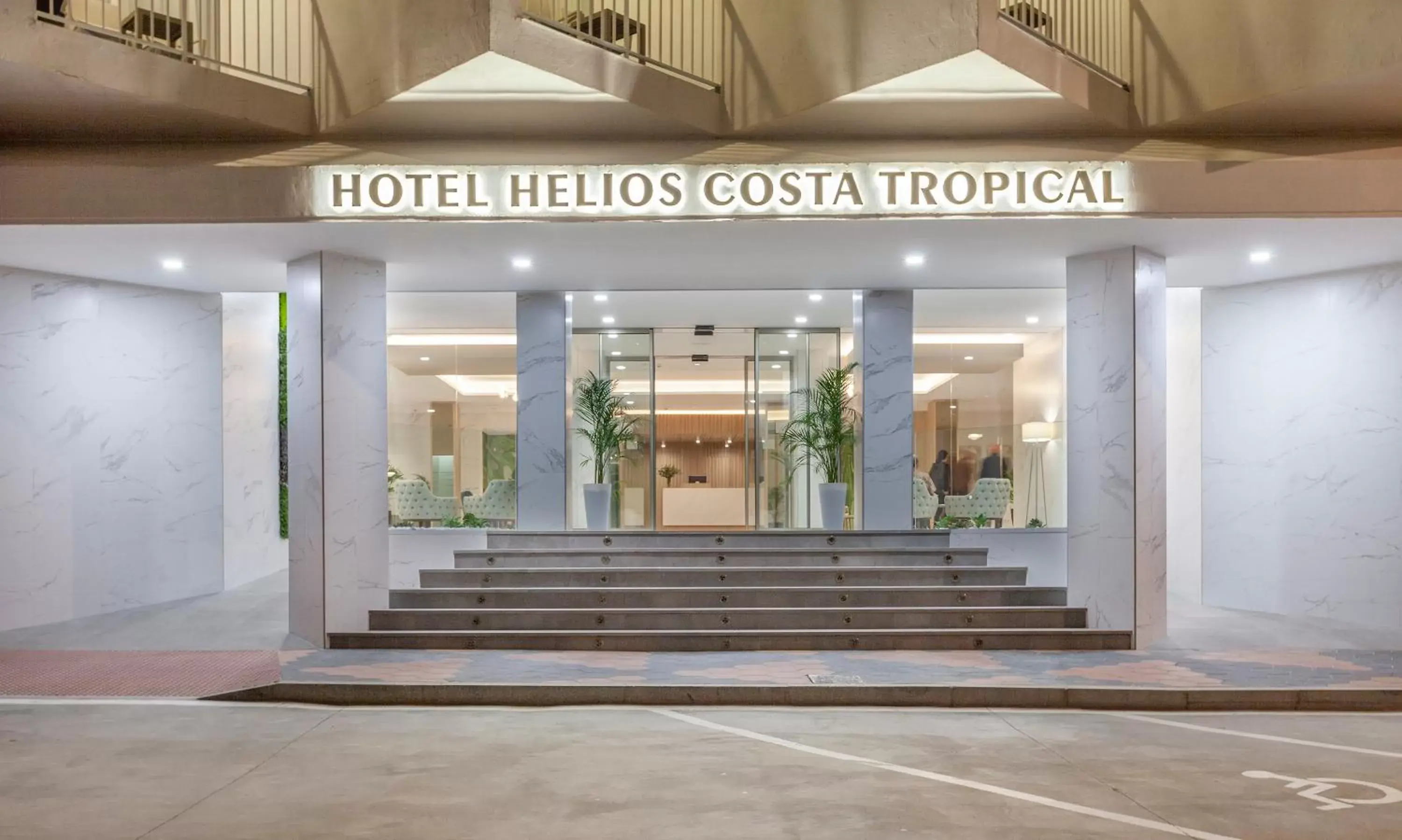 Facade/entrance in Hotel Helios Costa Tropical