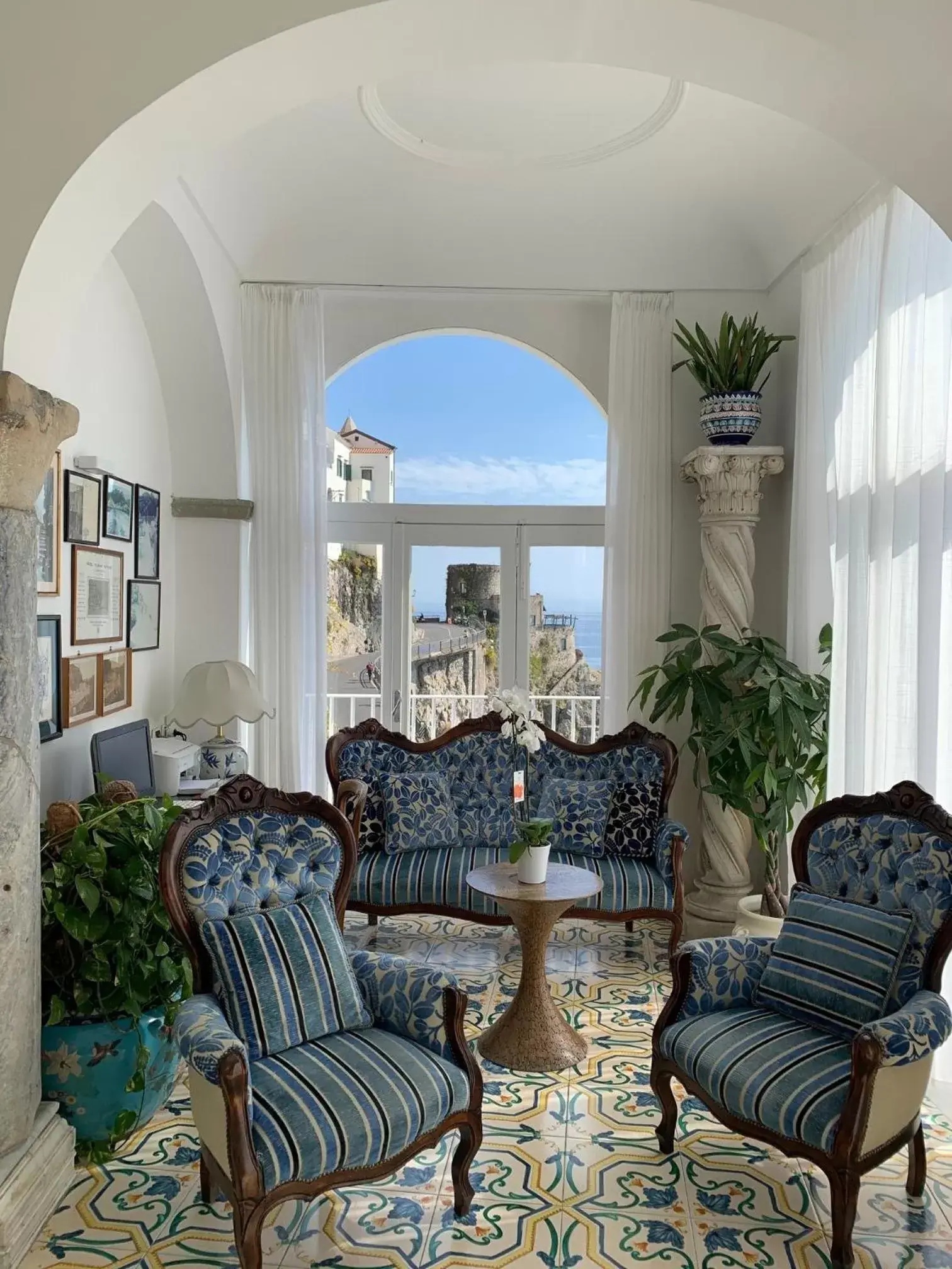 Living room, Seating Area in Hotel Marina Riviera