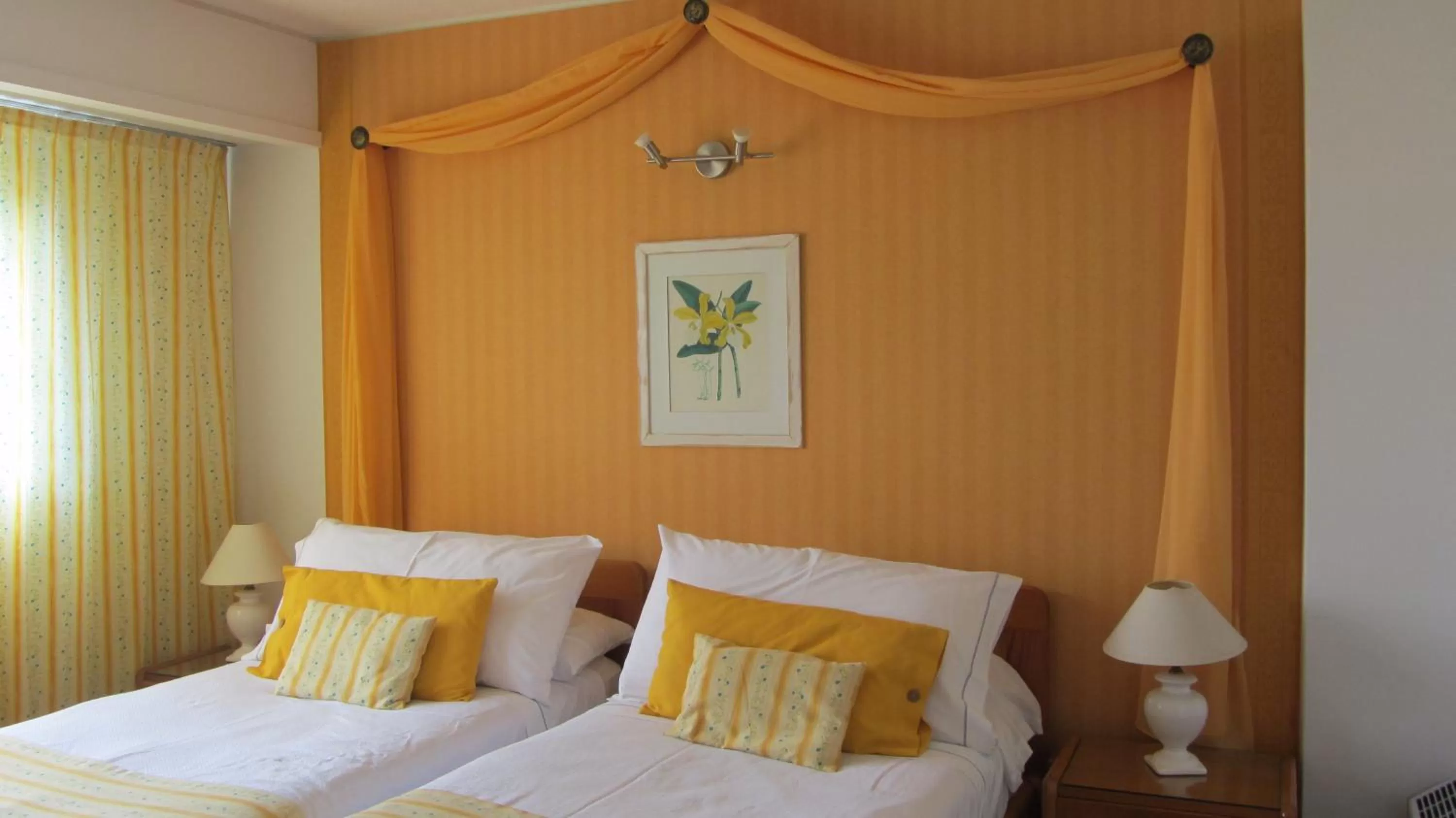 Bed in BDA Hotel & Spa