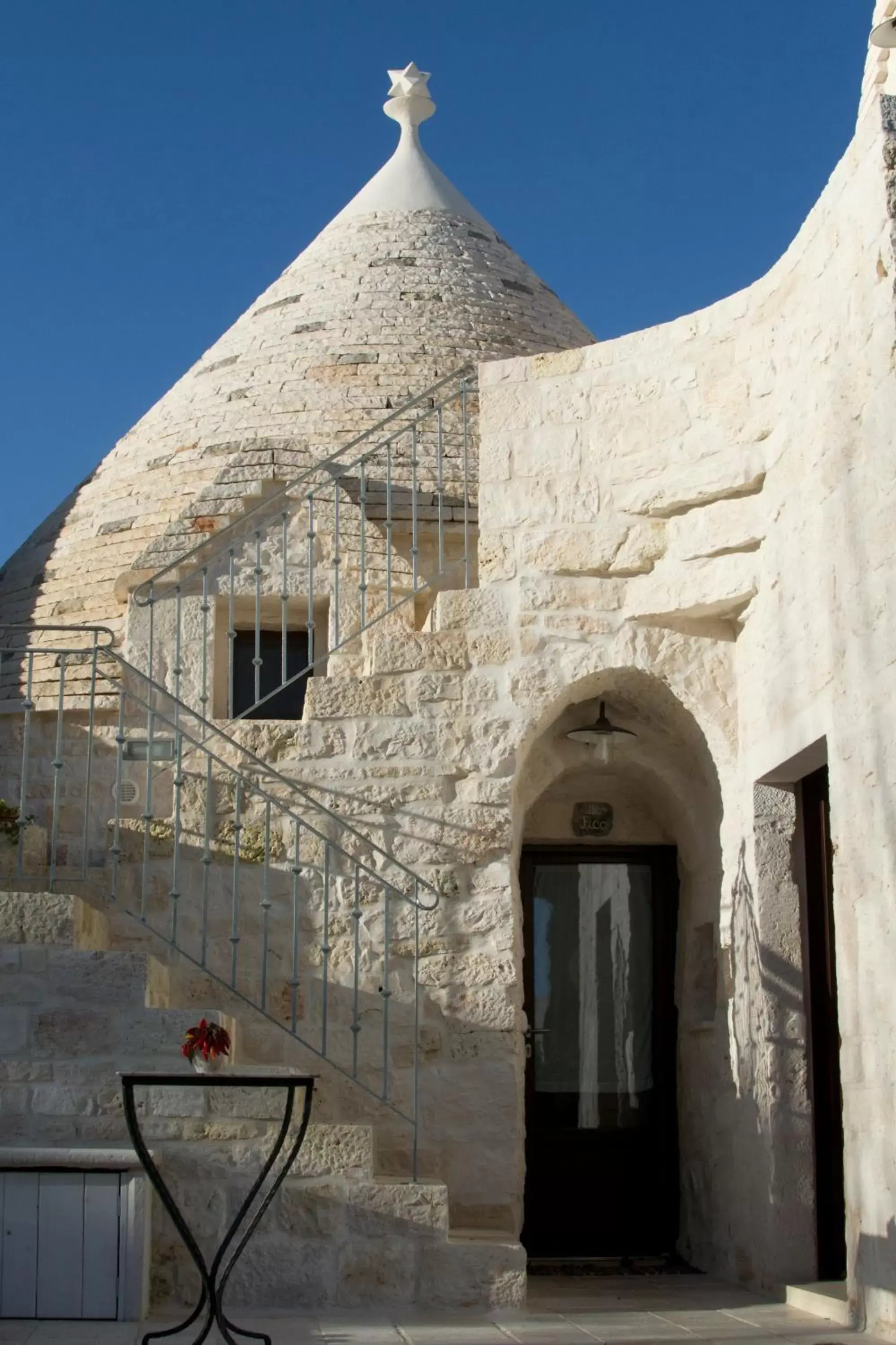 Facade/entrance, Property Building in B&B Trulli Donna Isabella