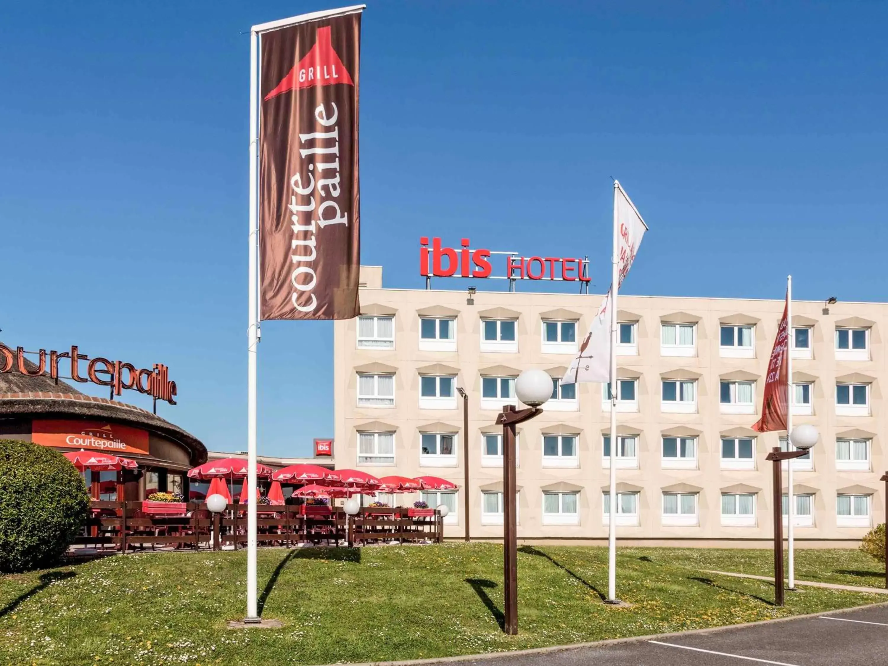 Restaurant/places to eat, Property Building in ibis Saint Dizier