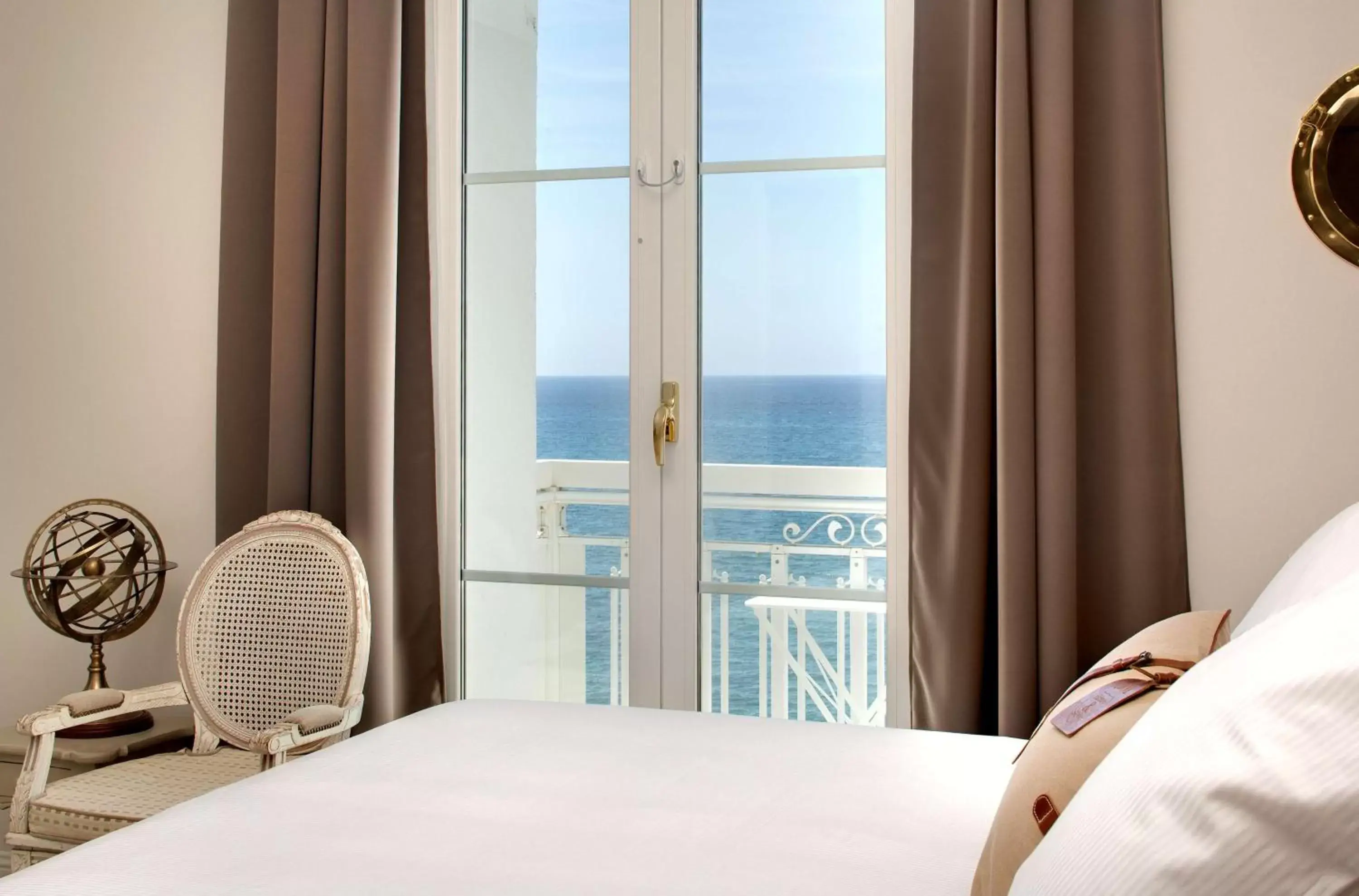 Bed, Sea View in Grand Hotel Des Sablettes Plage, Curio Collection By Hilton