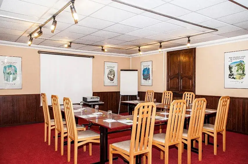 Meeting/conference room in Hotel Du Lion D'argent Et Des Tanneries