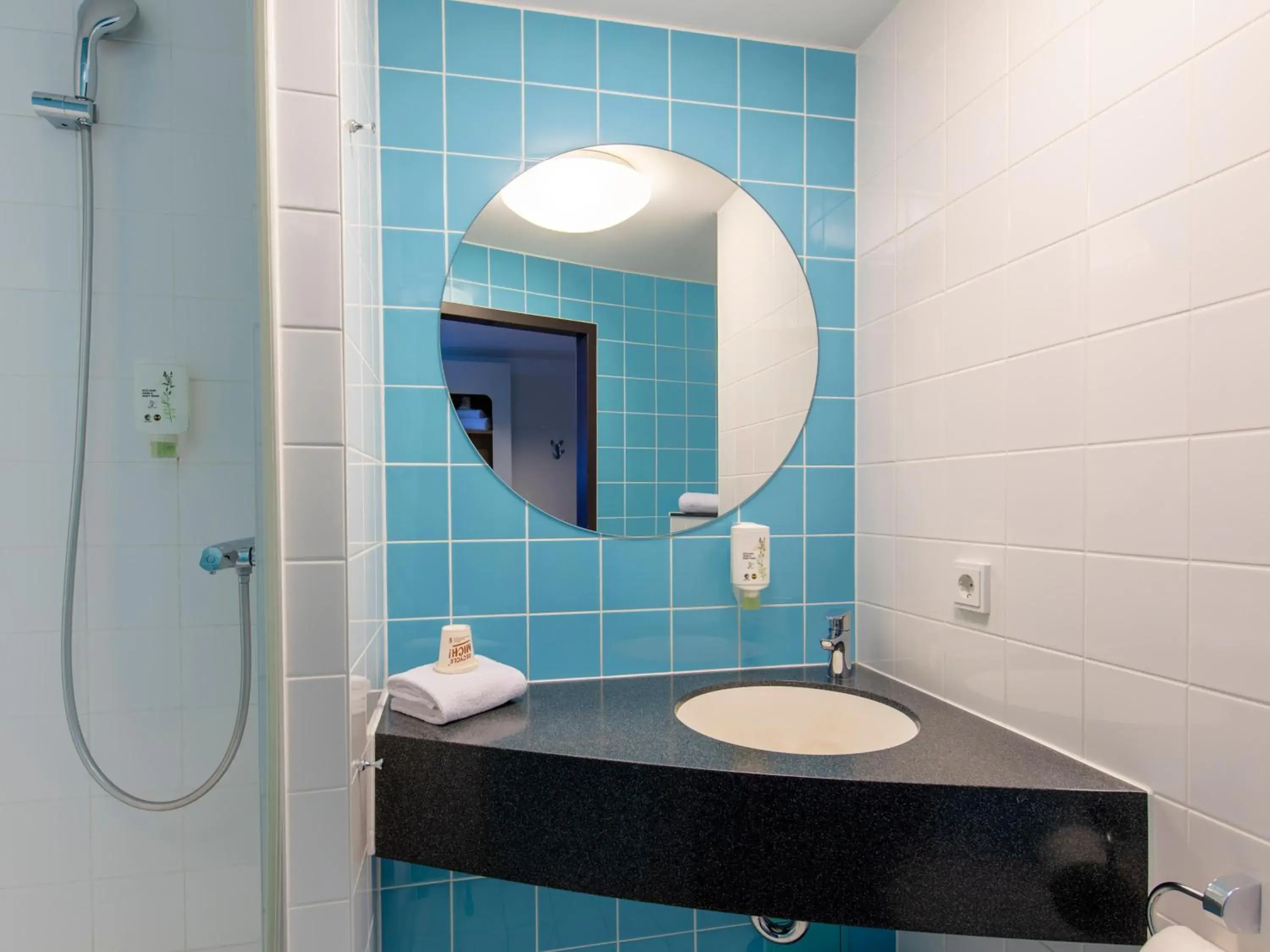 Shower, Bathroom in B&B Hotel Nürnberg-City