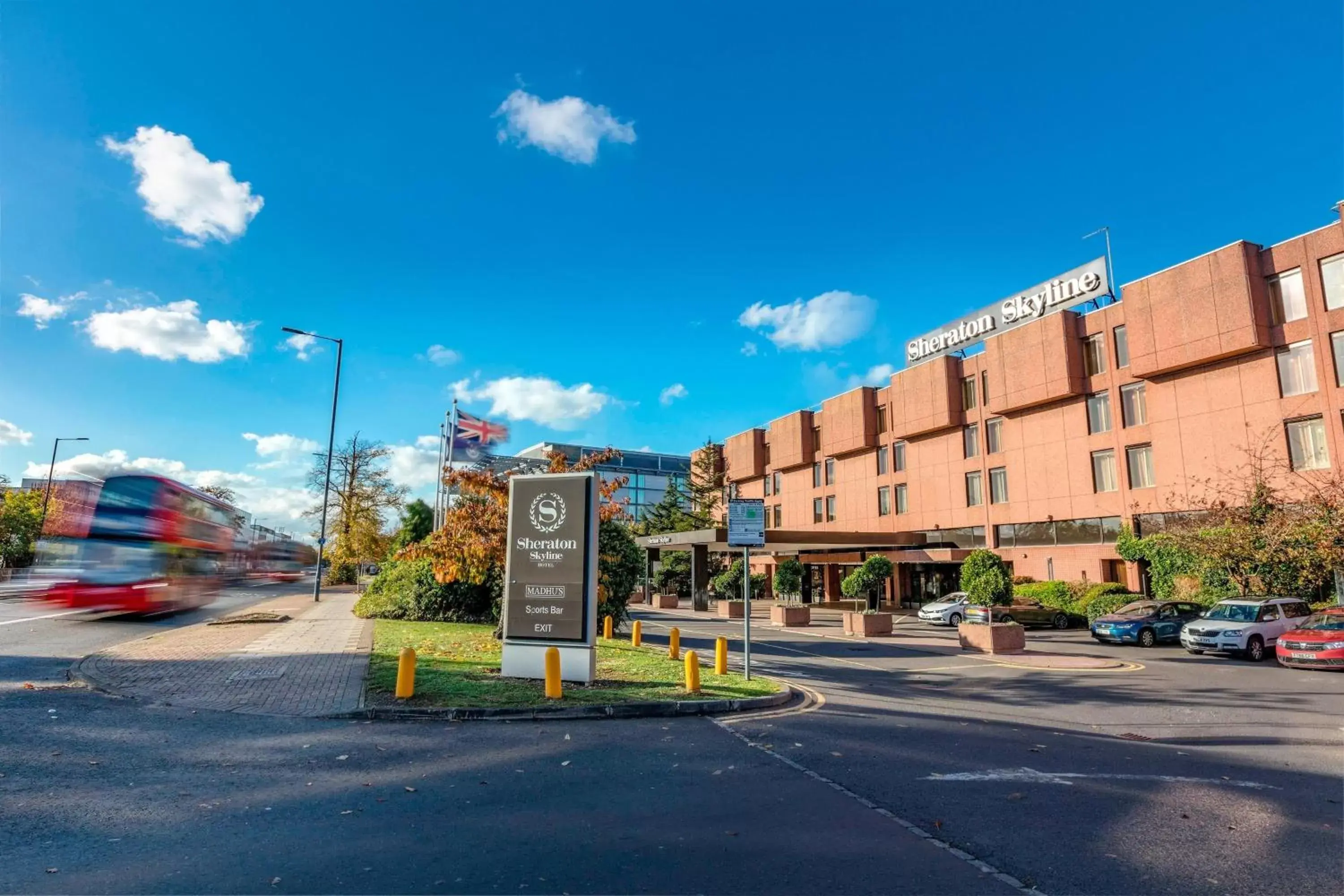 Property Building in Sheraton Skyline Hotel London Heathrow