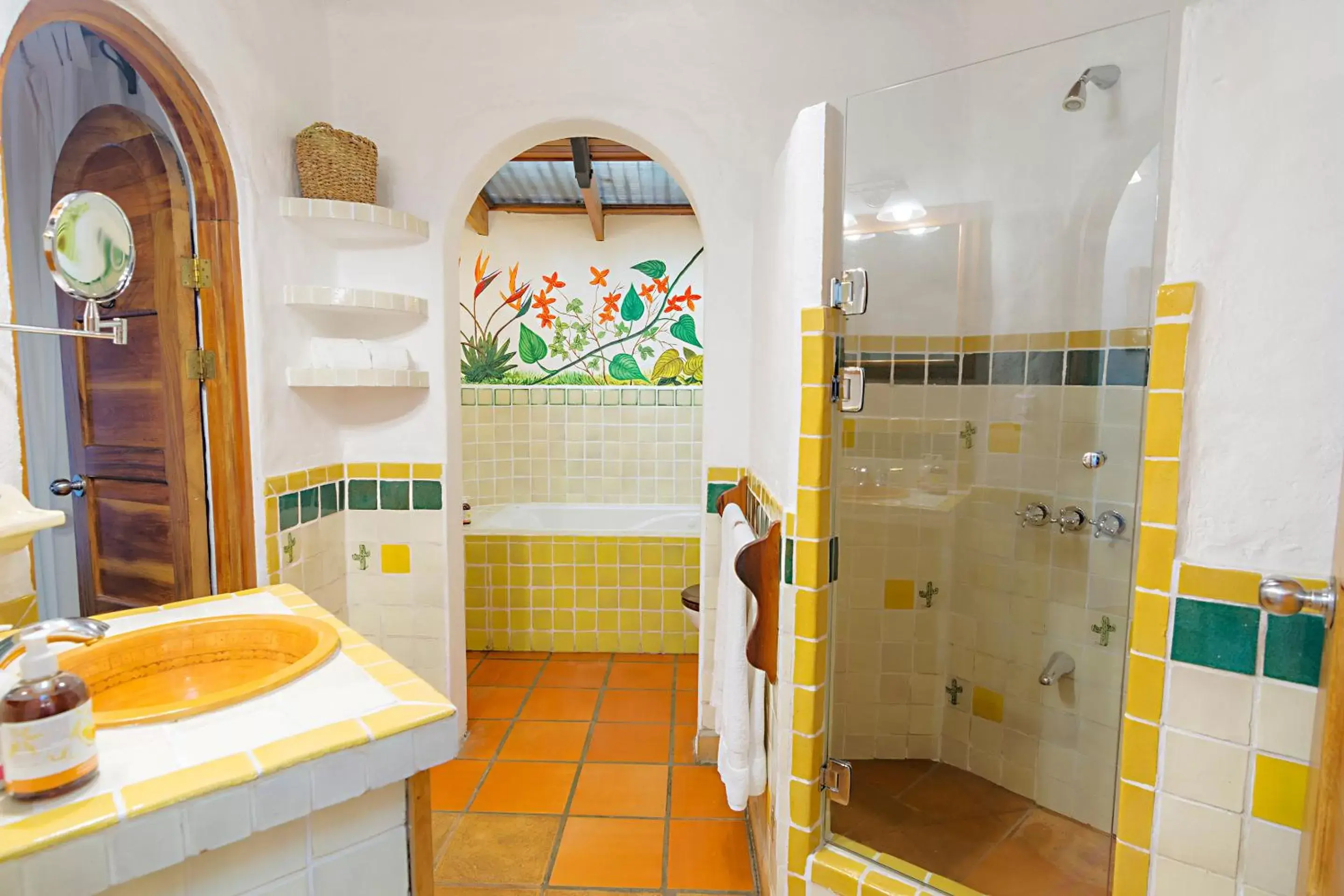 Bathroom in Finca Rosa Blanca Coffee Farm and Inn