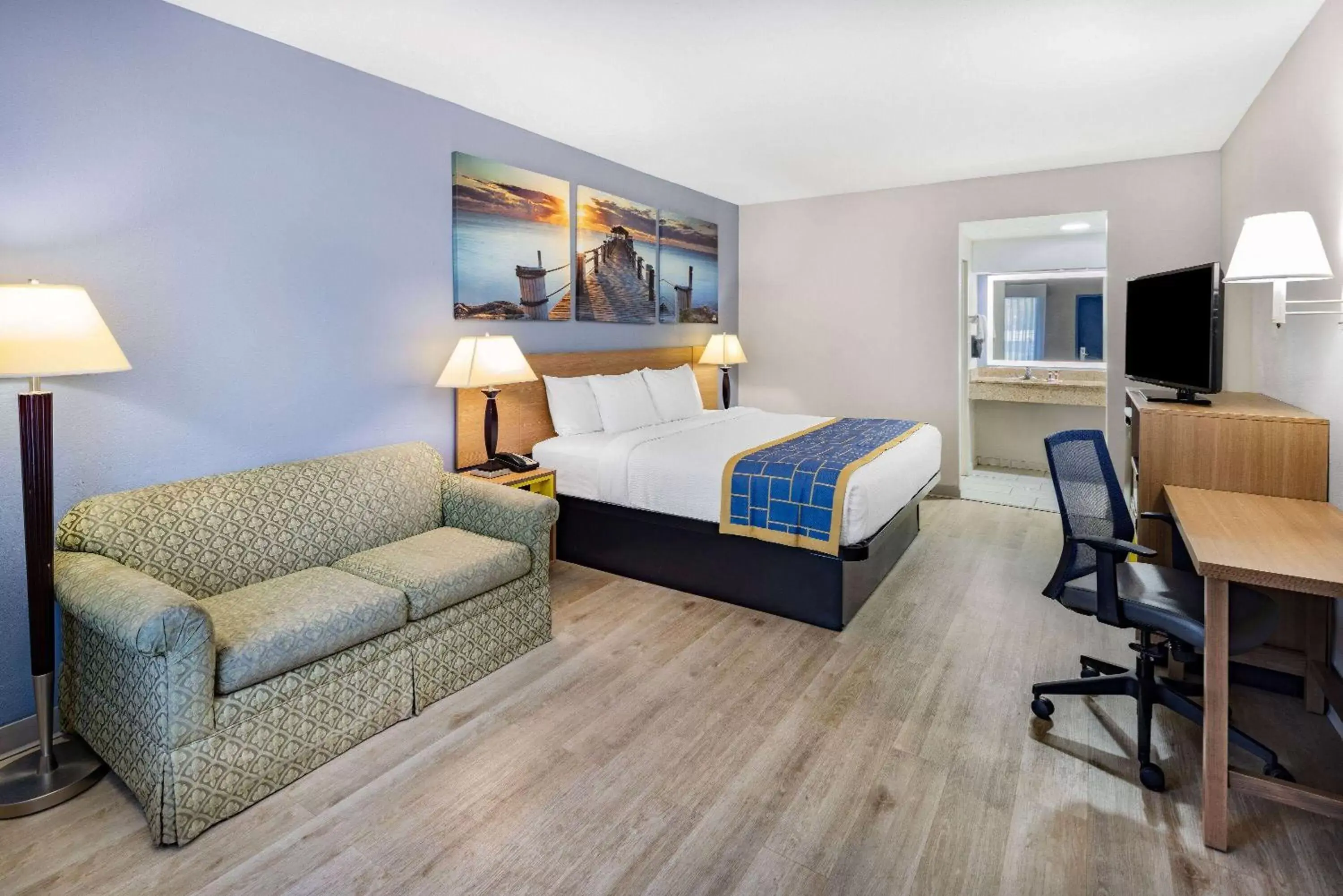 Photo of the whole room in Days Inn & Suites by Wyndham Savannah Midtown