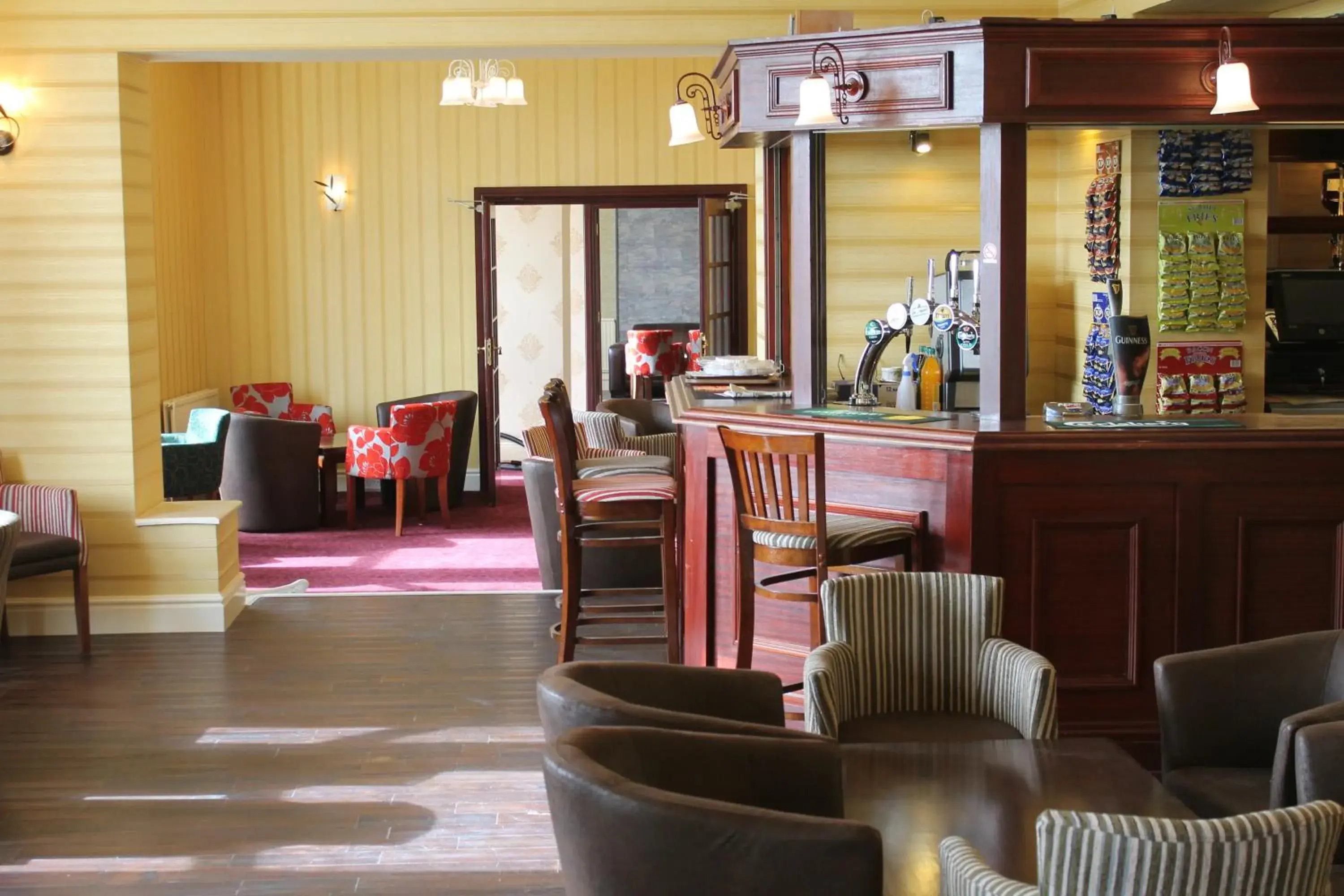 Lounge or bar, Lobby/Reception in Baytree Hotel
