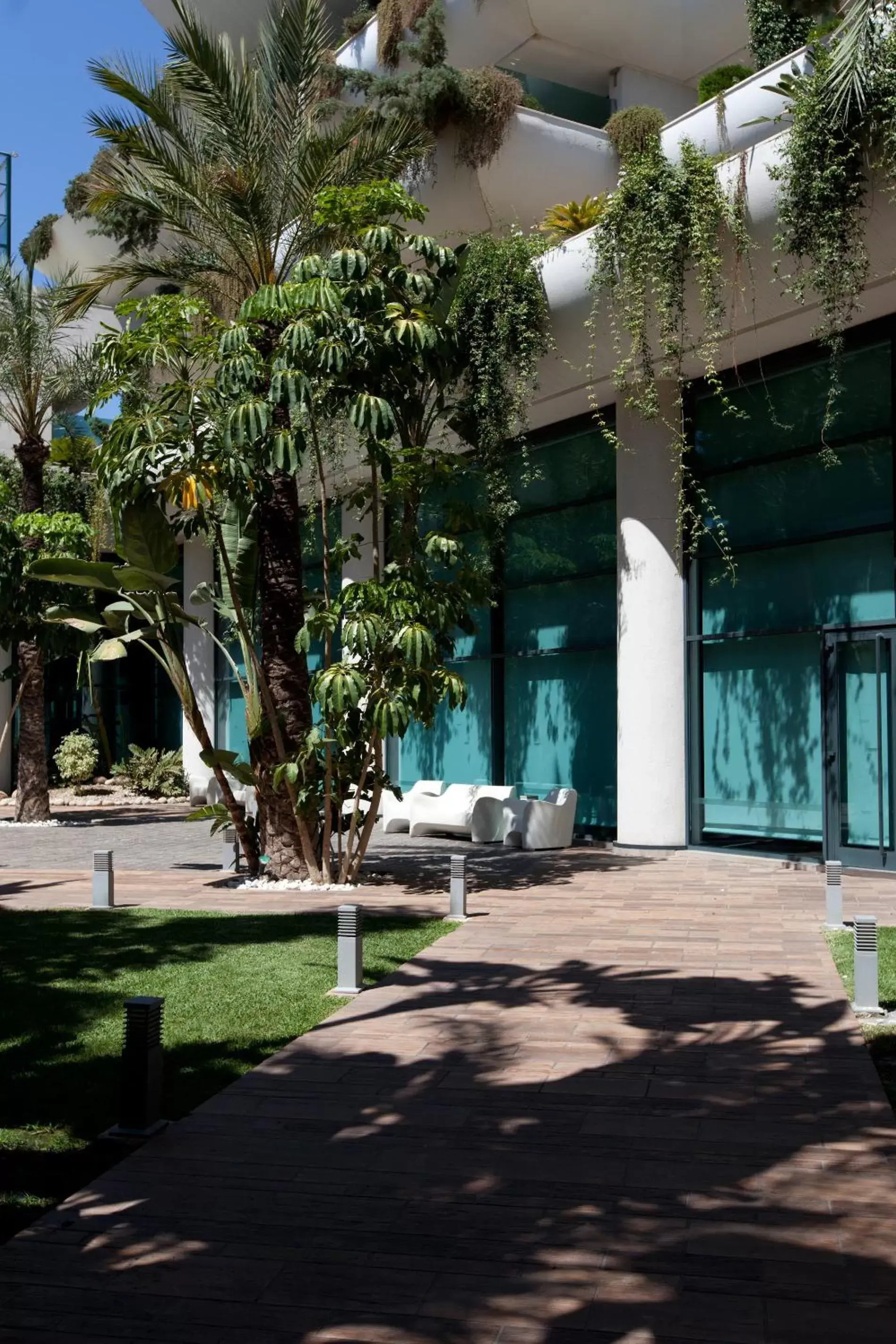 Garden view in Hotel Deloix 4* Sup Garden view in Hotel Deloix 4* Sup