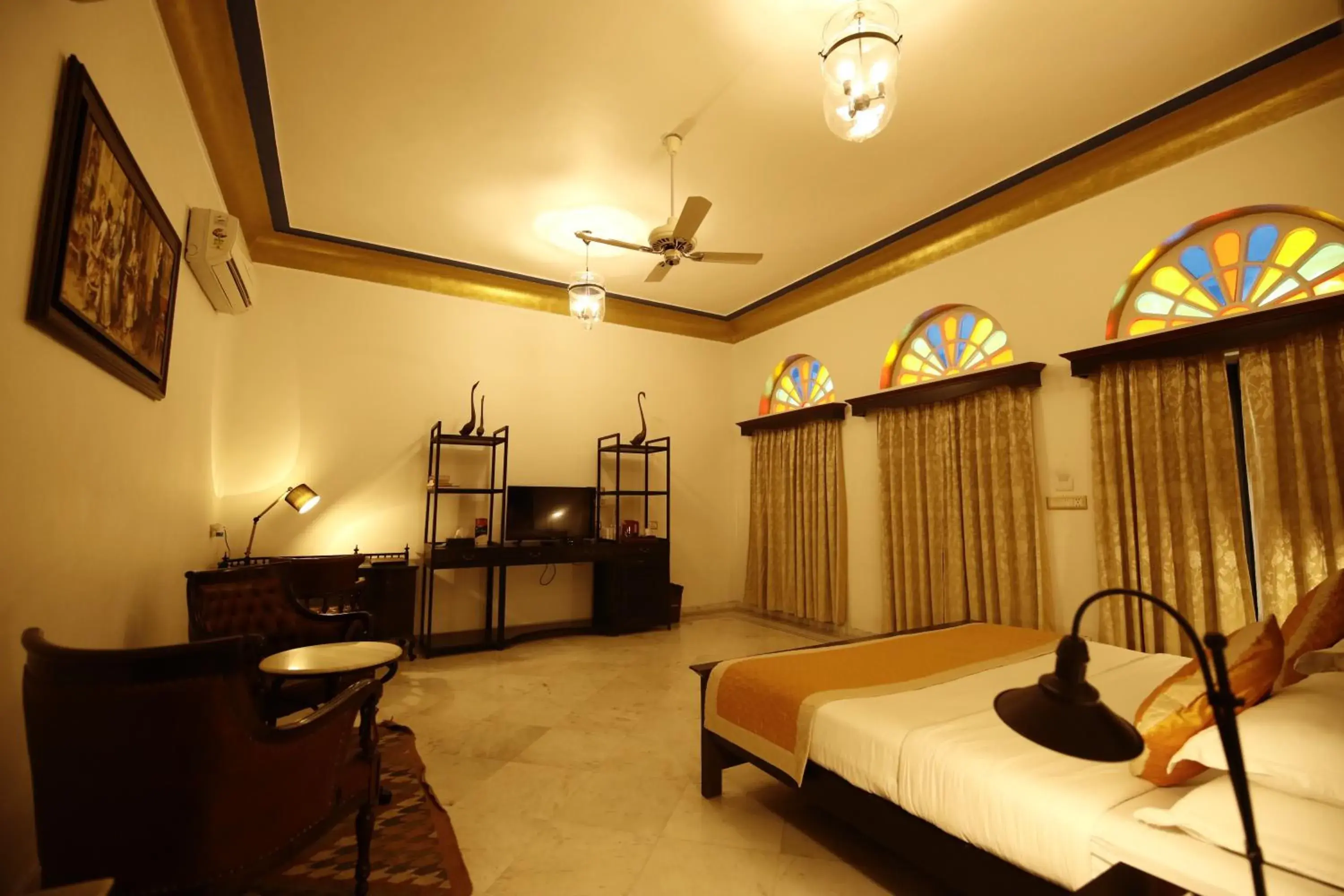 Bed in Hotel Narain Niwas Palace