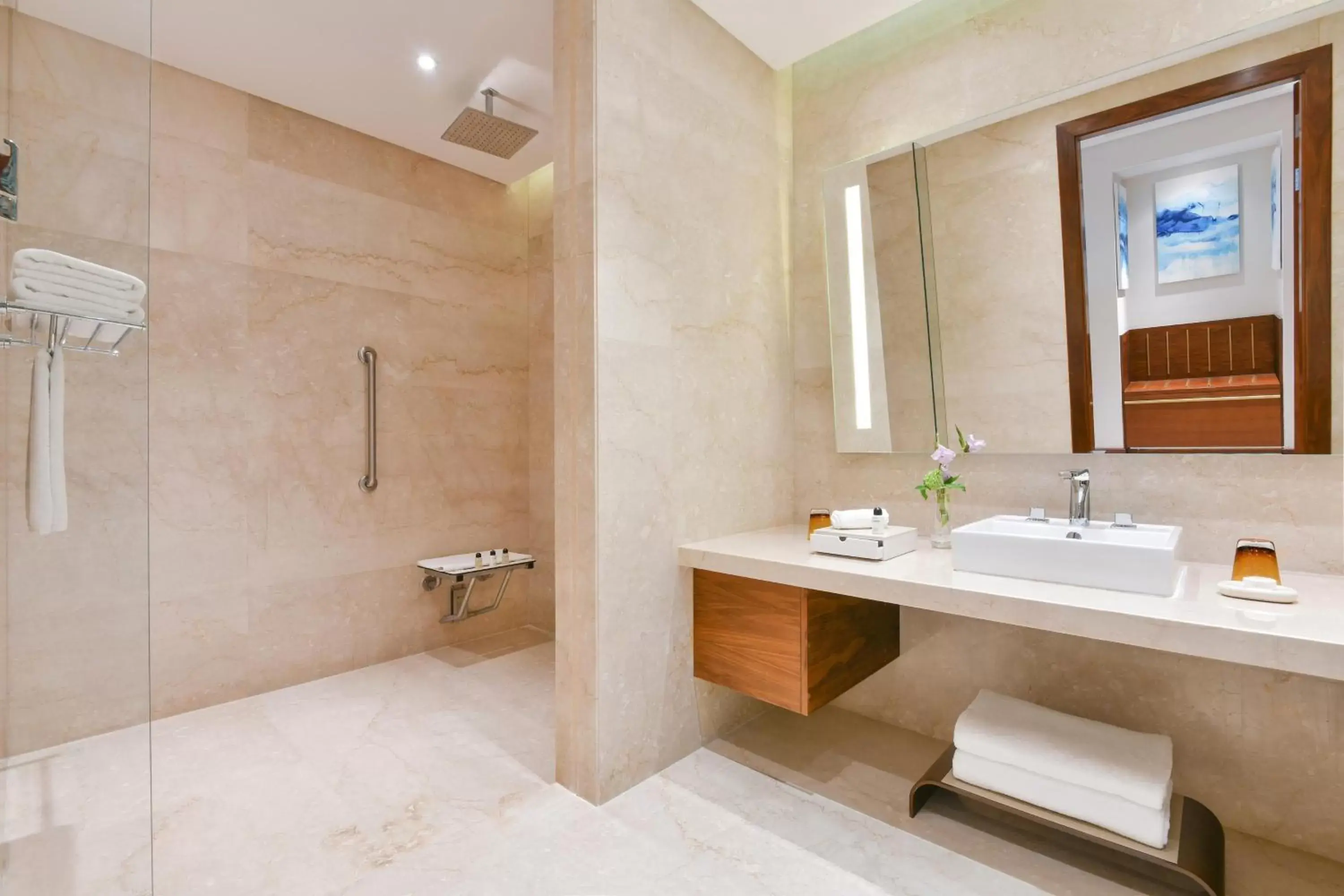 Bathroom in Al Messila, A Luxury Collection Resort & Spa, Doha