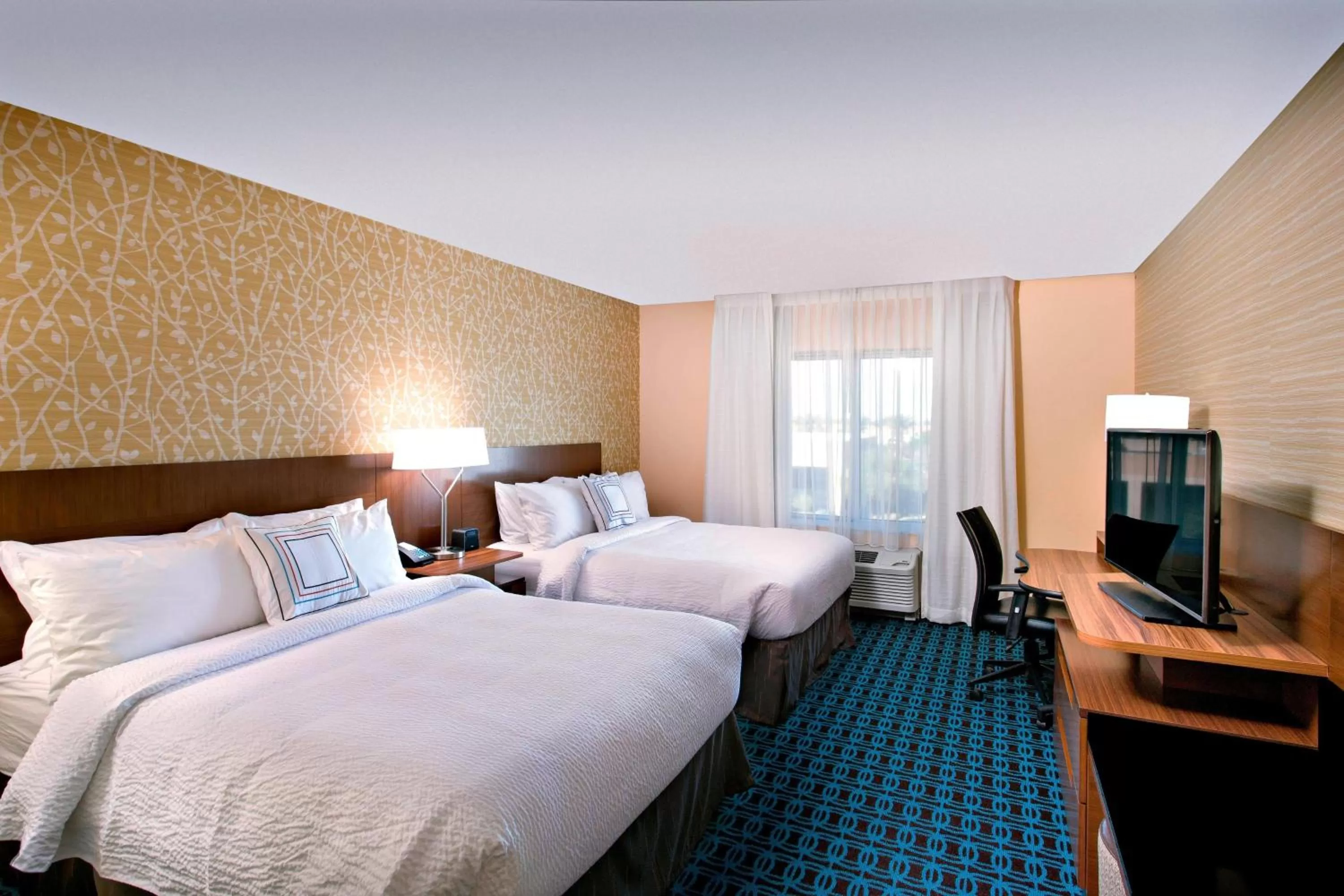 Queen Room with Two Queen Beds - Hearing Accessible in Fairfield Inn & Suites by Marriott Phoenix Tempe/Airport