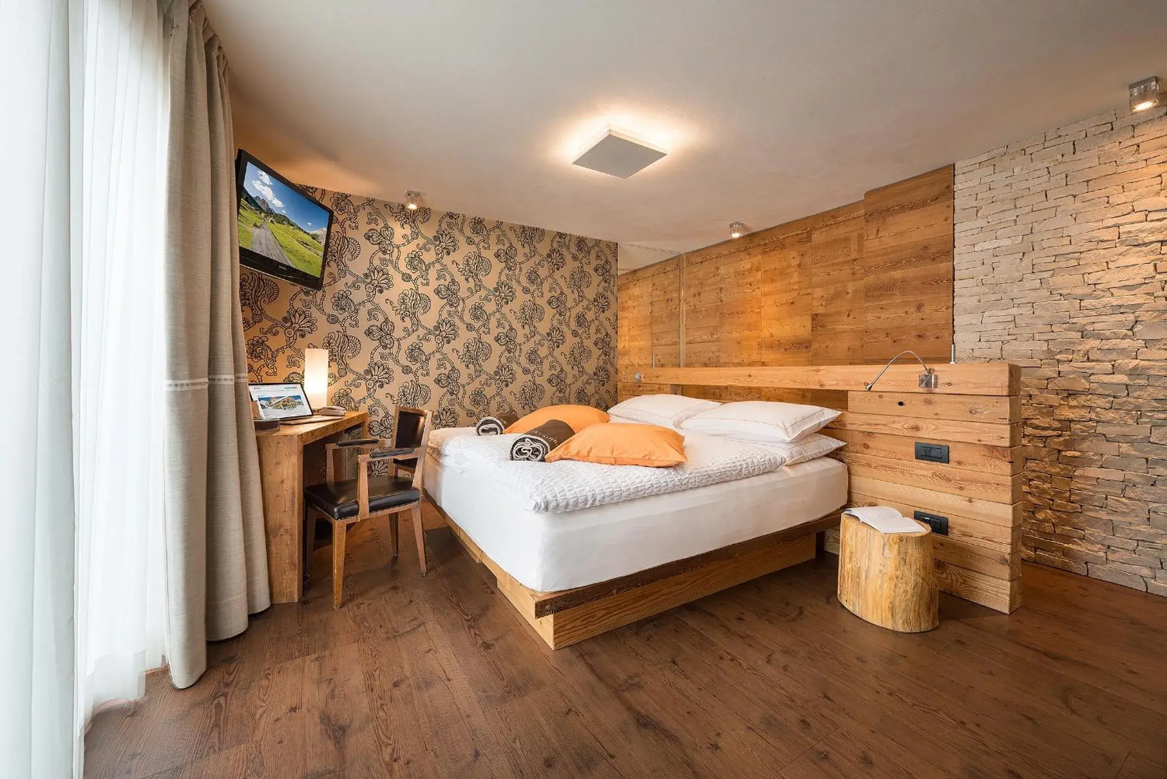Bed, Room Photo in Hotel Bivio