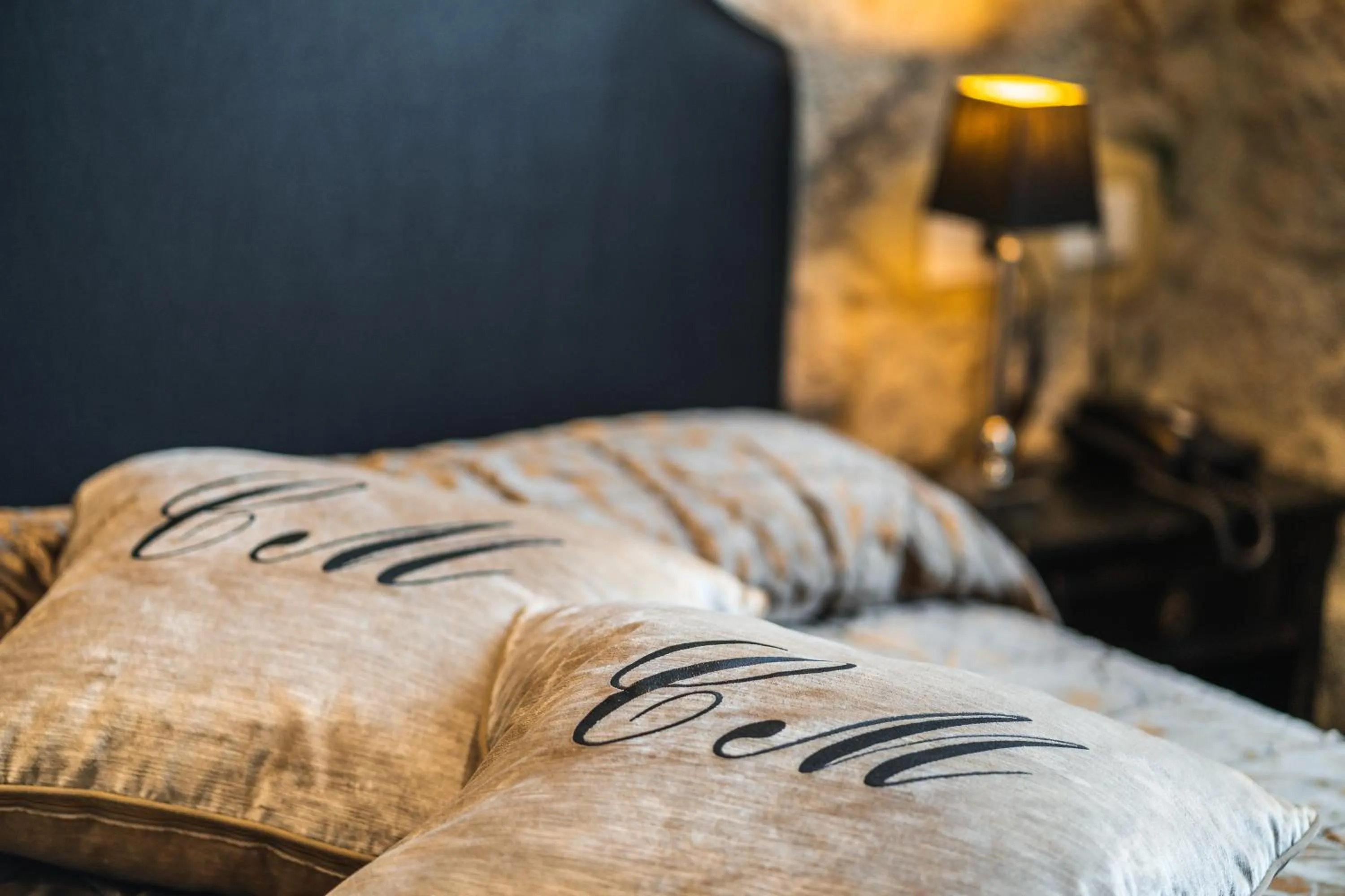 Decorative detail, Bed in La Locanda Del Conte Mameli