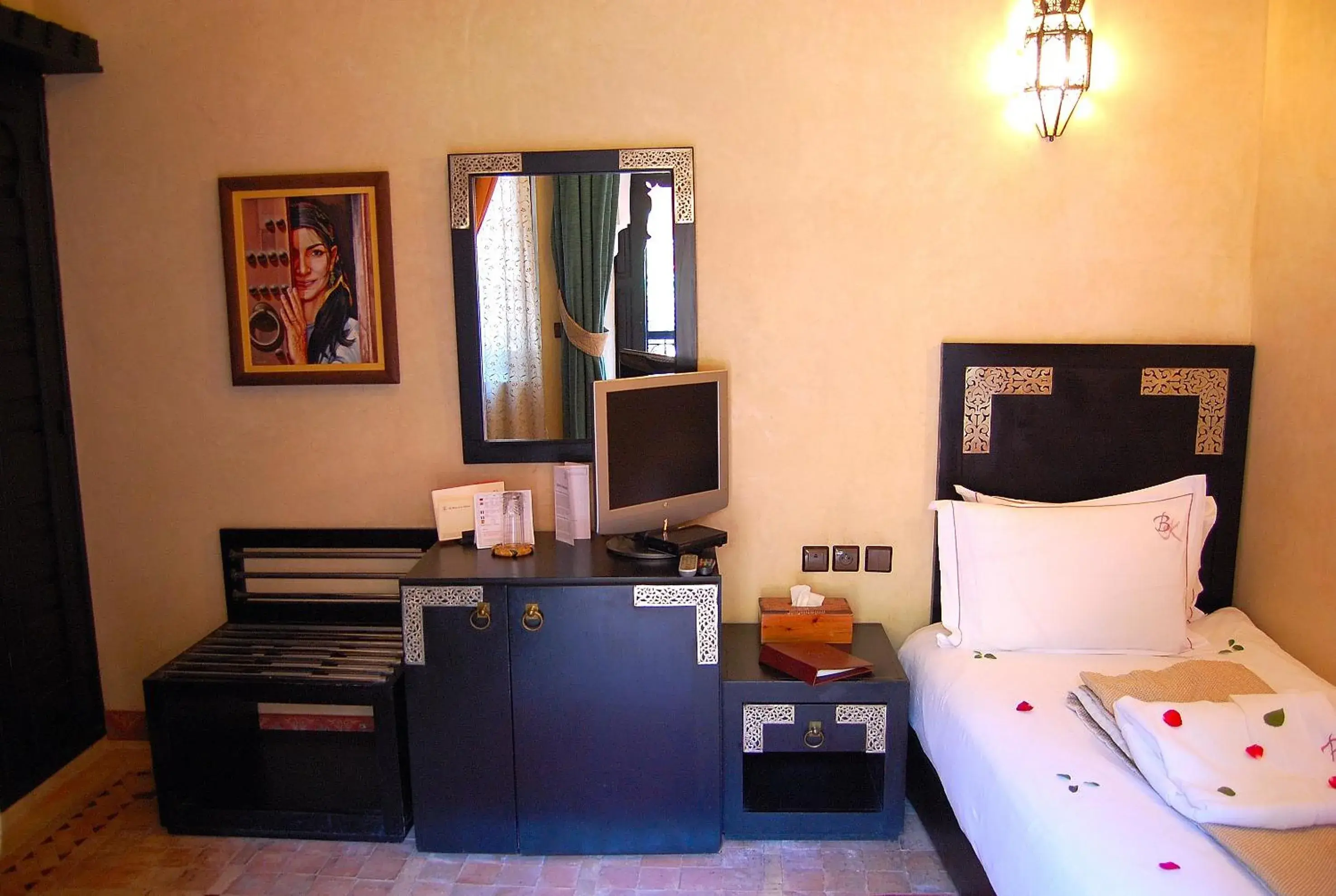 Photo of the whole room, TV/Entertainment Center in Les Borjs De La Kasbah