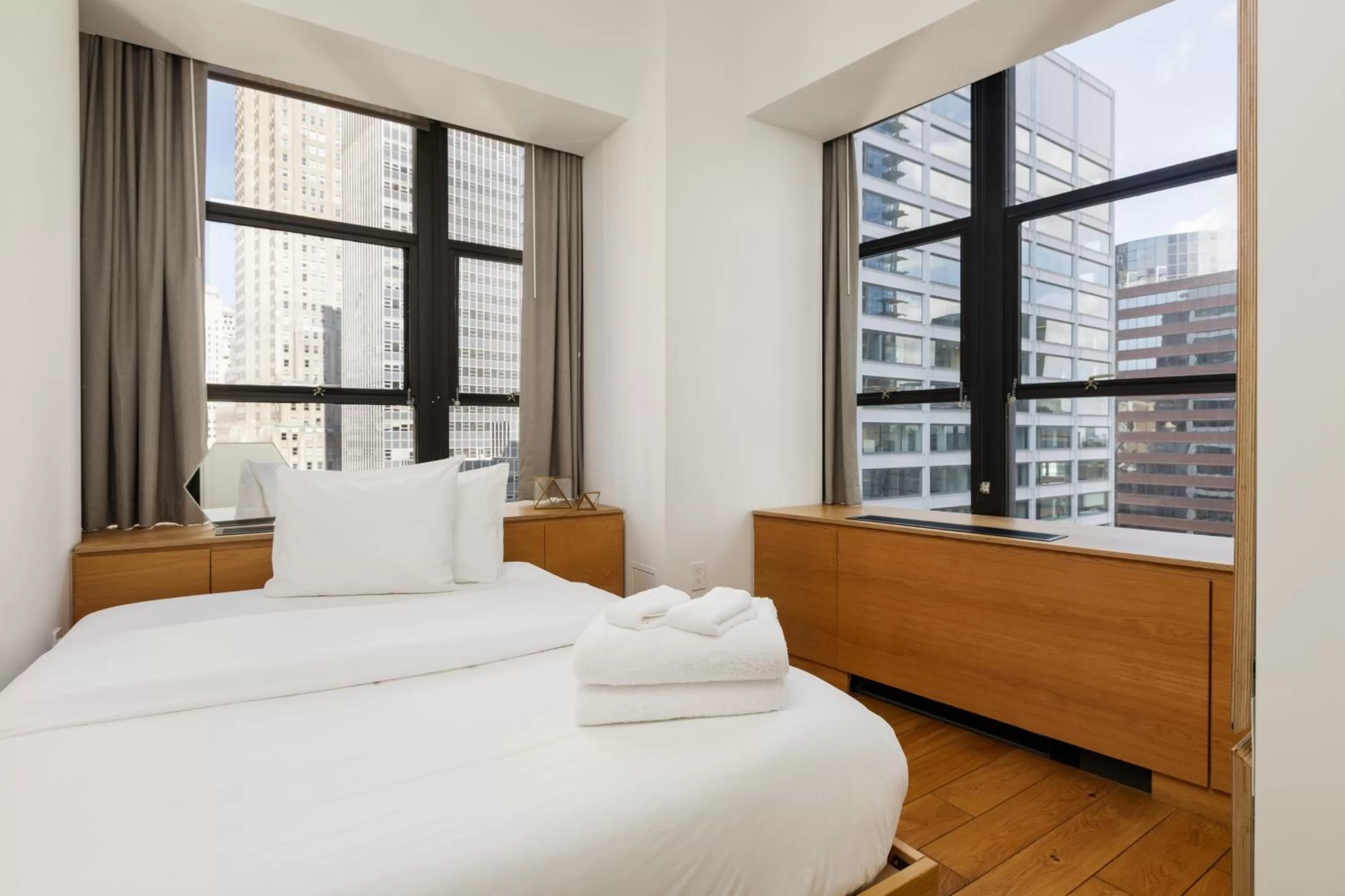 Bed in Placemakr Wall Street